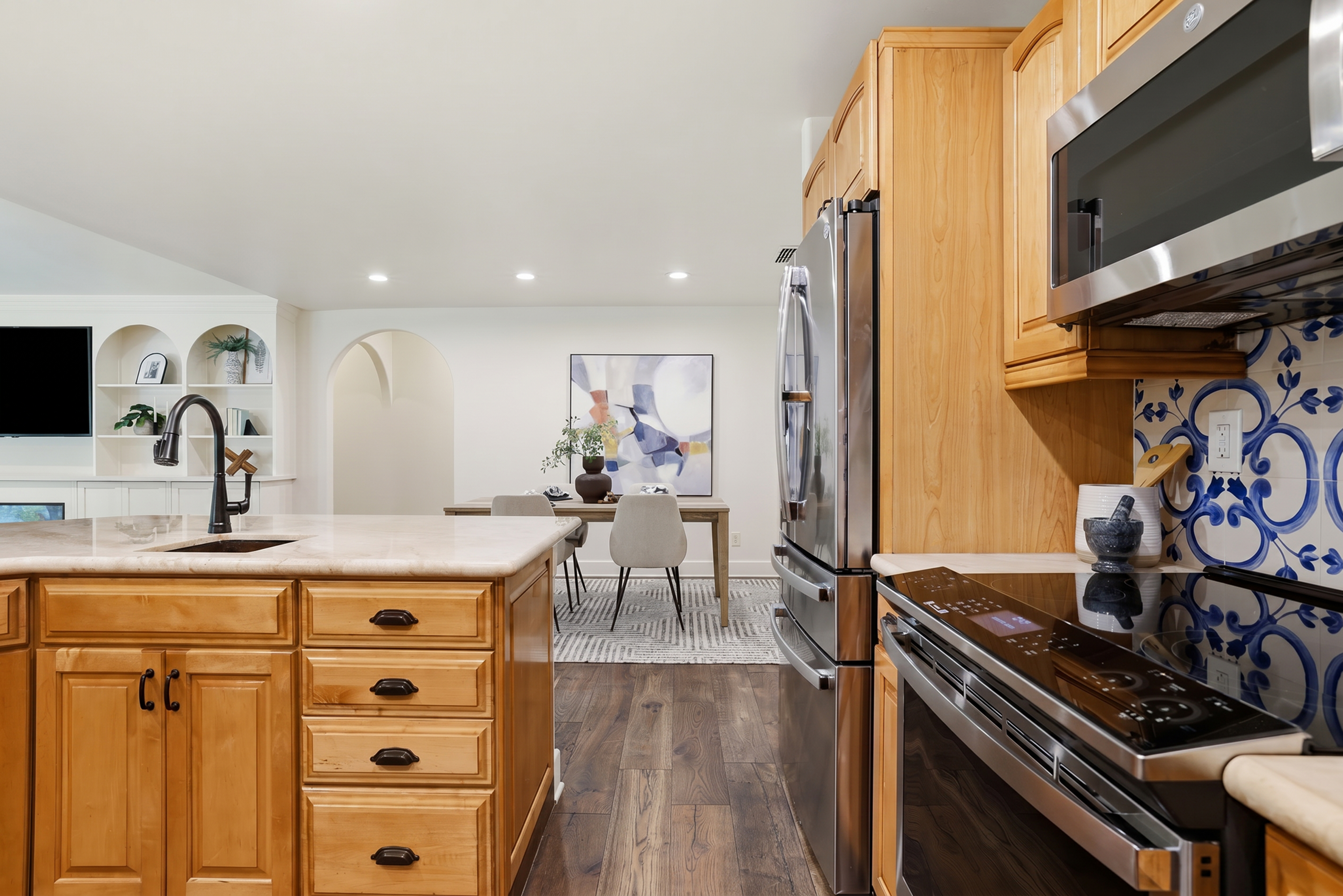  8735 Phoenix Avenue, Fair Oaks, CA 95628 - 物件實景