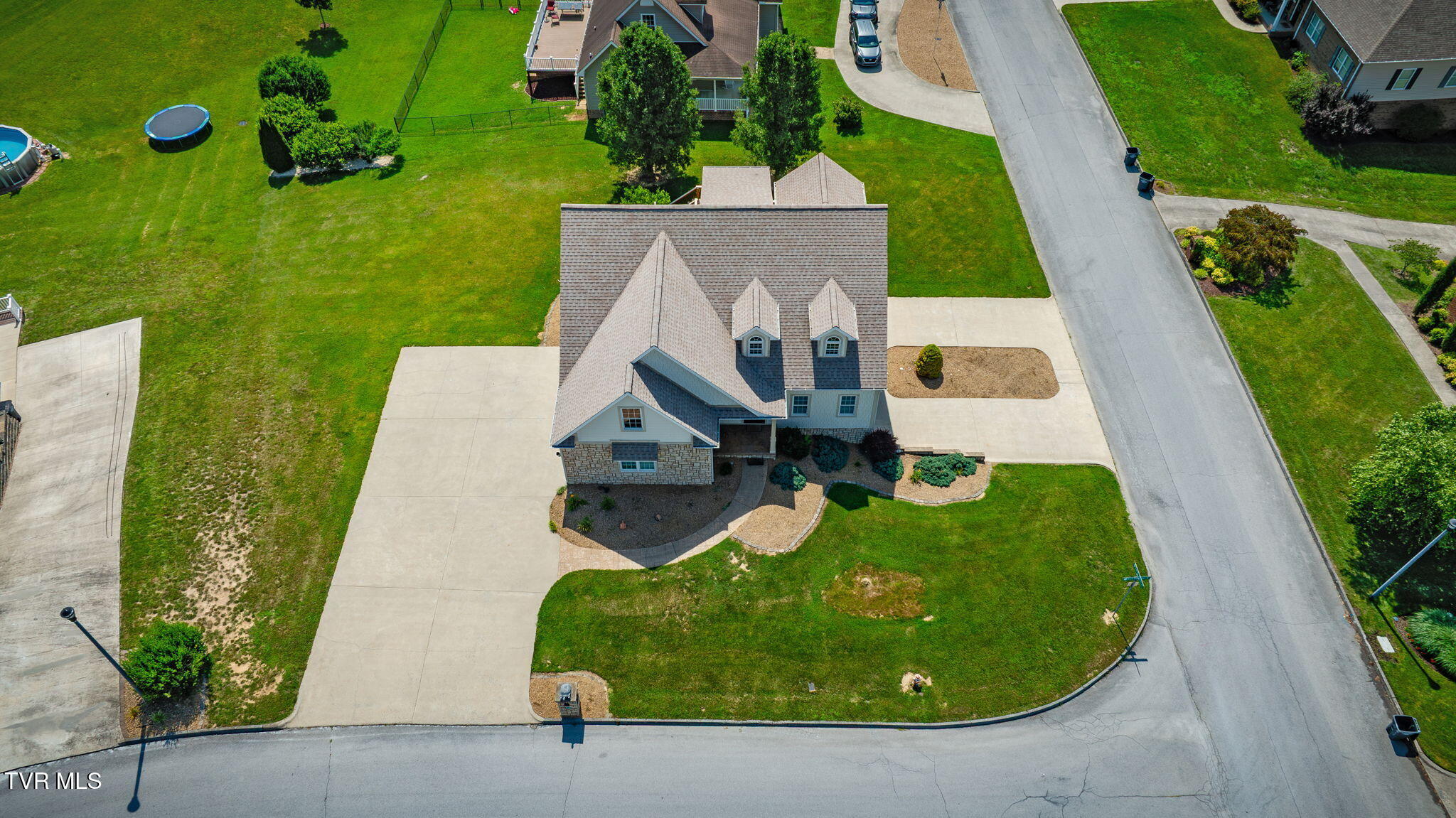 Kingsport, Tennessee, 37660, United States, 3 Bedrooms Bedrooms, ,4 BathroomsBathrooms,Residential,For Sale,1984458