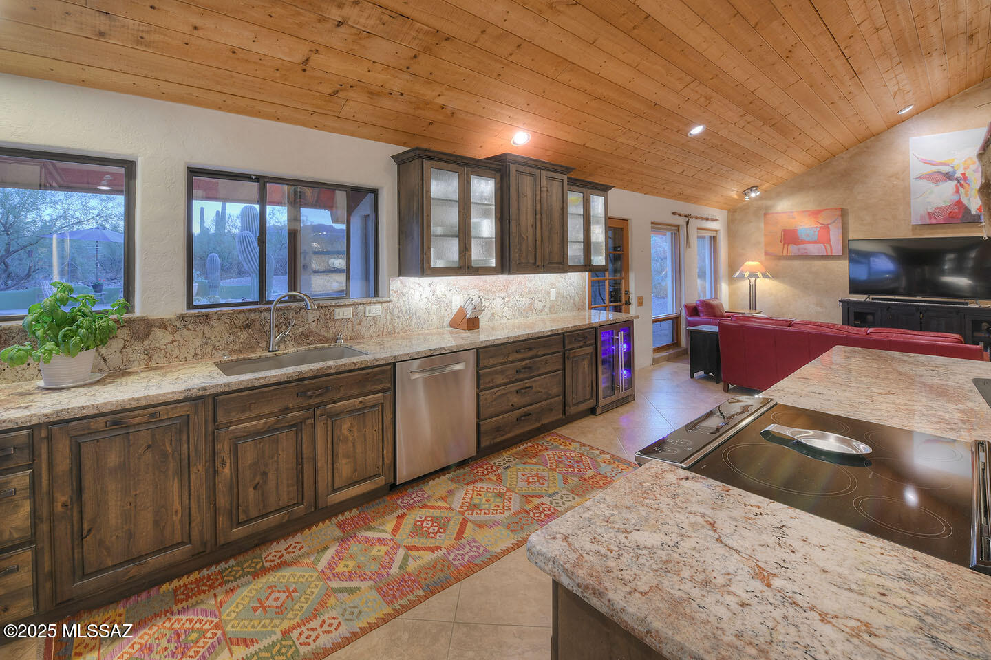 Tucson, Arizona, 85745, United States, 3 Bedrooms Bedrooms, ,3 BathroomsBathrooms,Residential,For Sale,1989628