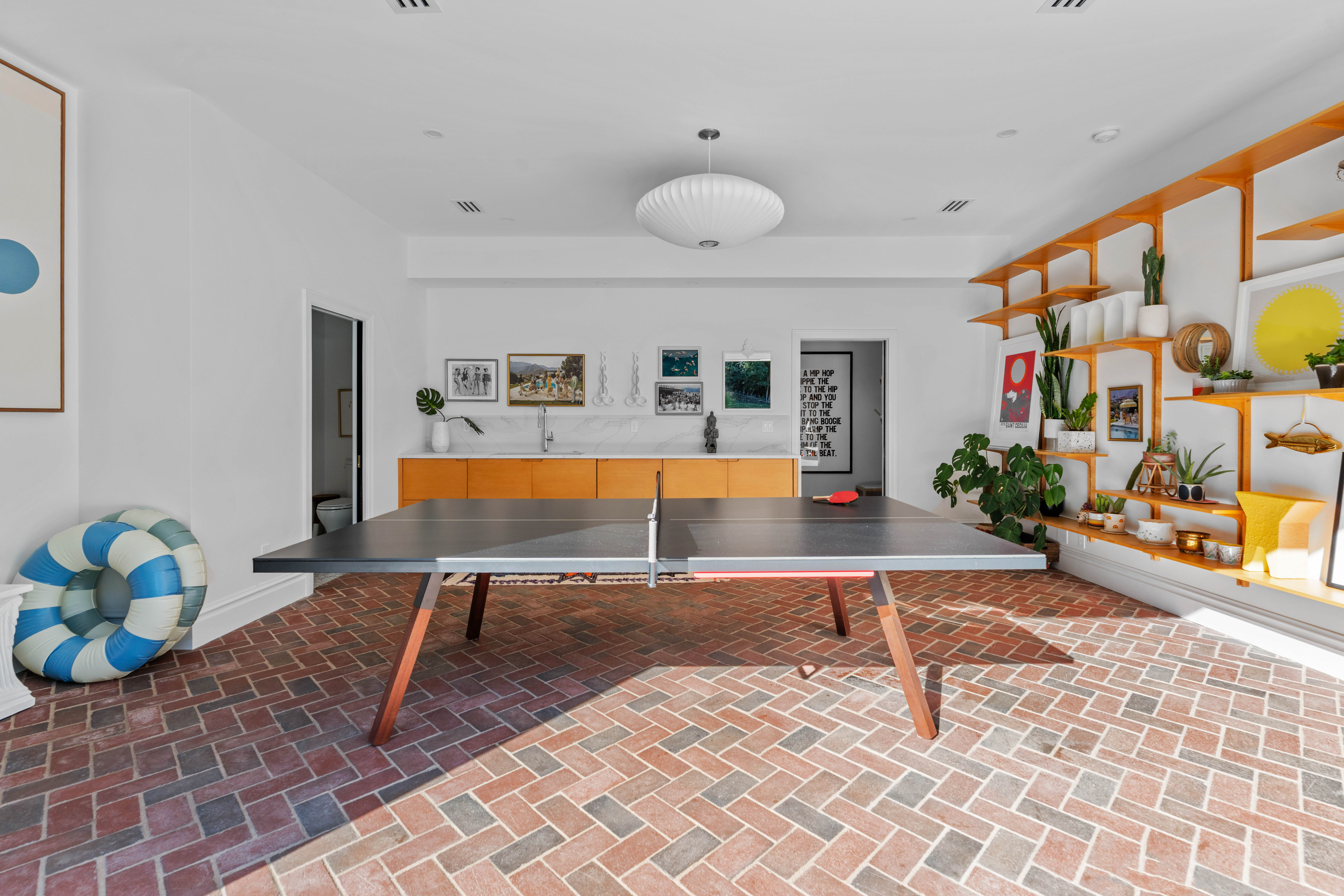  Stunning Private Estate Tucked Away on one of Ladue