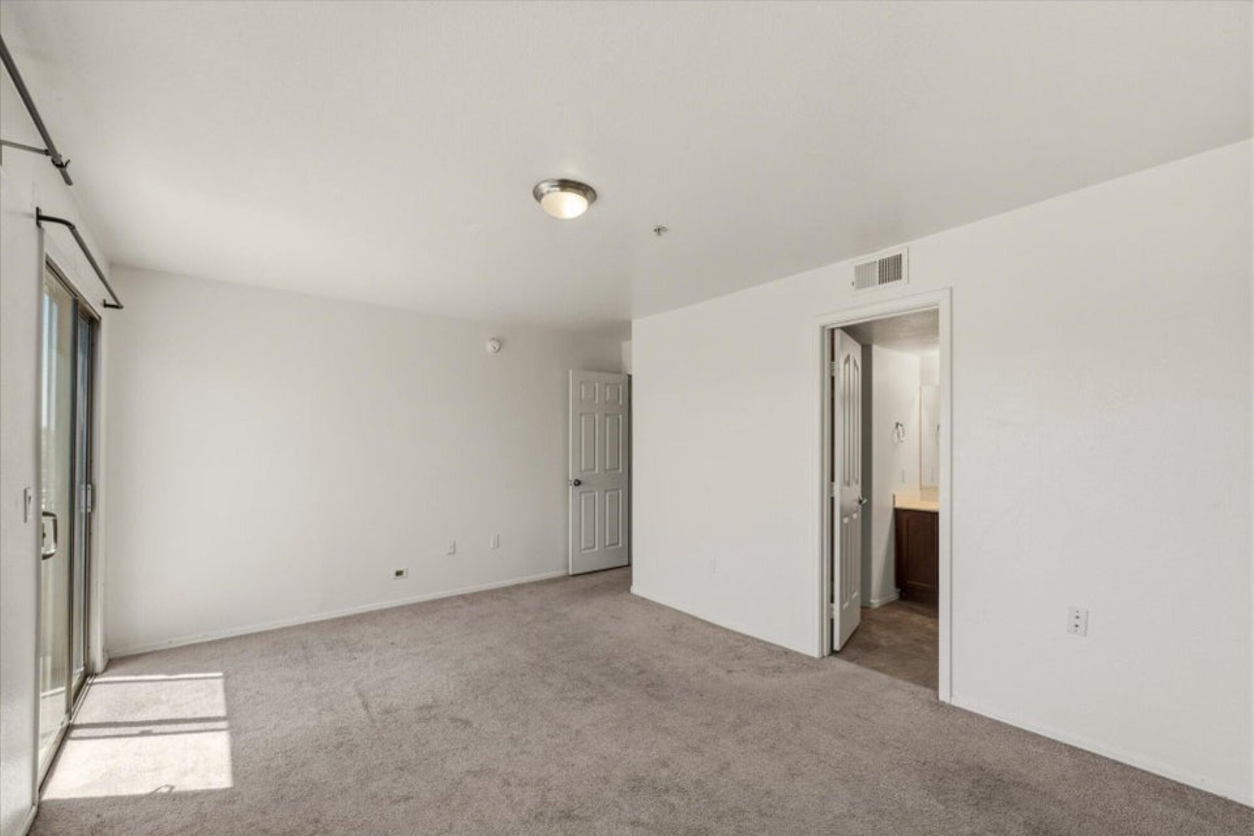  2401 E Rio Salado Parkway ¦ Tempe, AZ - 物件實景