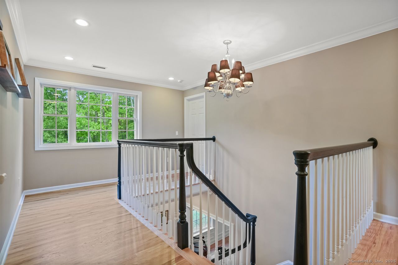 Newtown, Connecticut, 06470, United States, 4 Bedrooms Bedrooms, ,5 BathroomsBathrooms,Residential,For Sale,1938679
