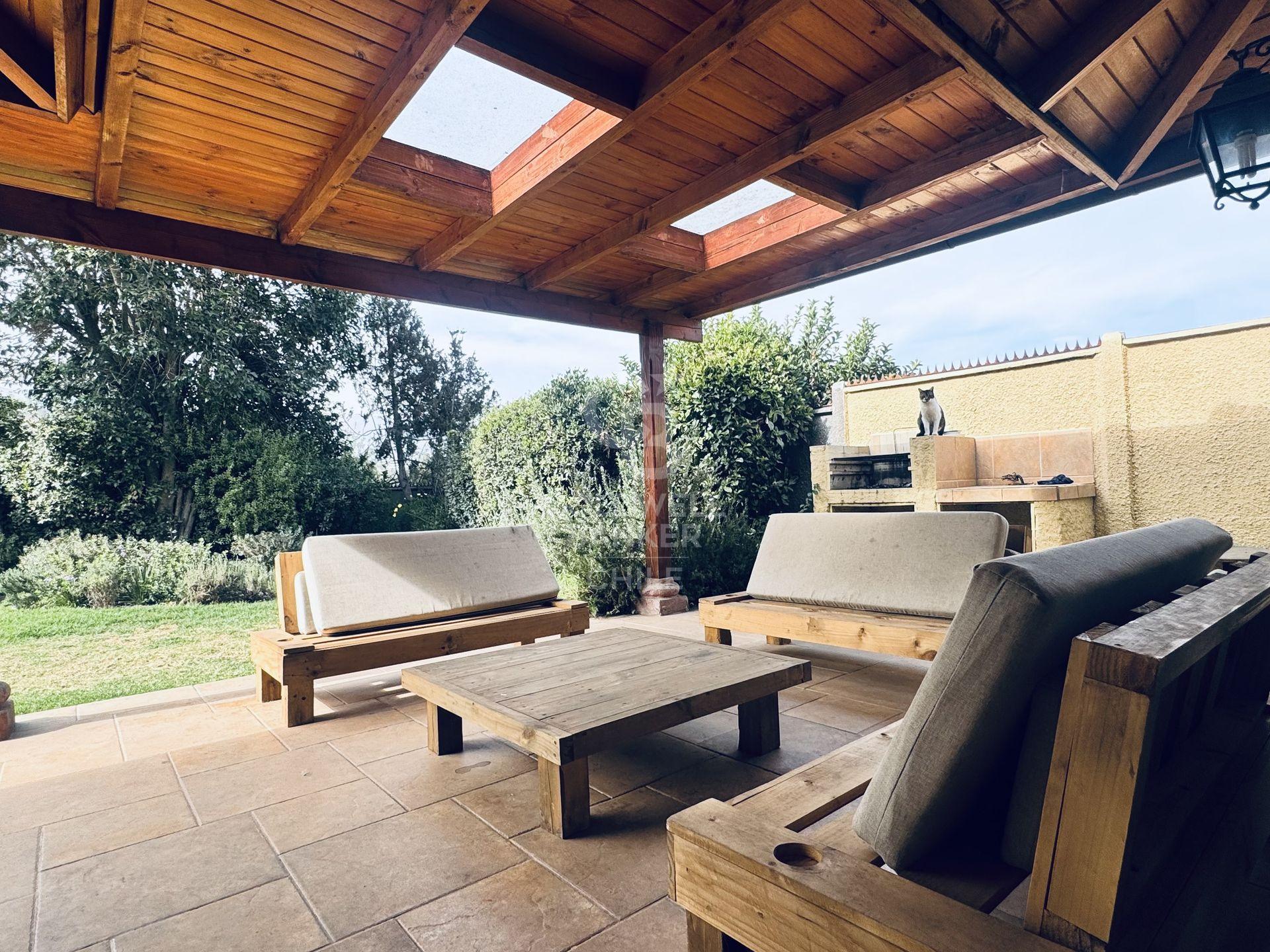Lo Barnechea, Chile, 6 Bedrooms Bedrooms, ,4 BathroomsBathrooms,Residential,For Sale,1950367