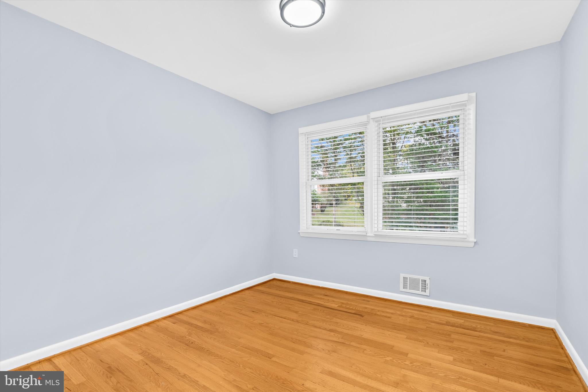 Rockville, Maryland, 20850, United States, 5 Bedrooms Bedrooms, ,5 BathroomsBathrooms,Residential,For Sale,1978251