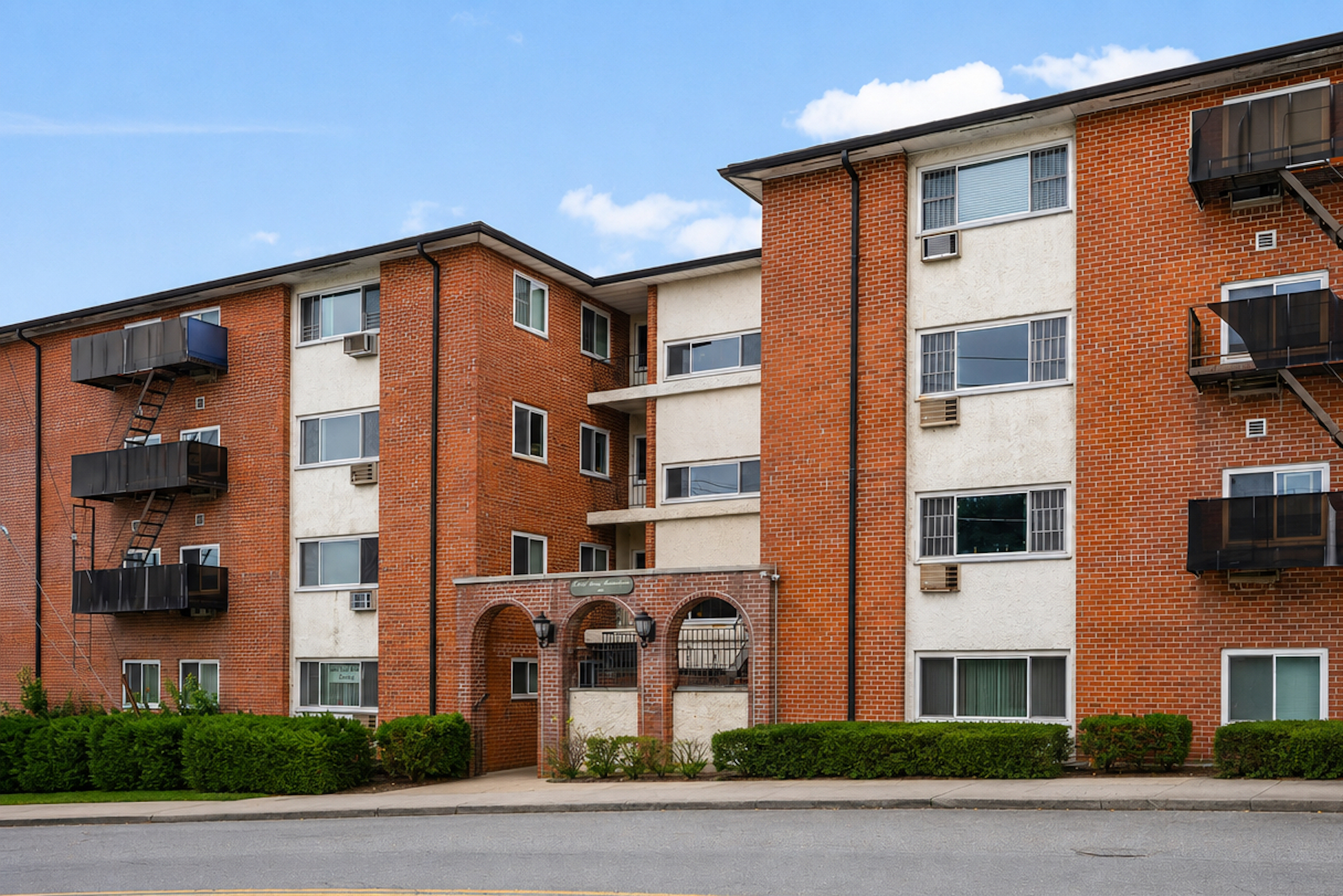  900 Midland Avenue - 物件實景