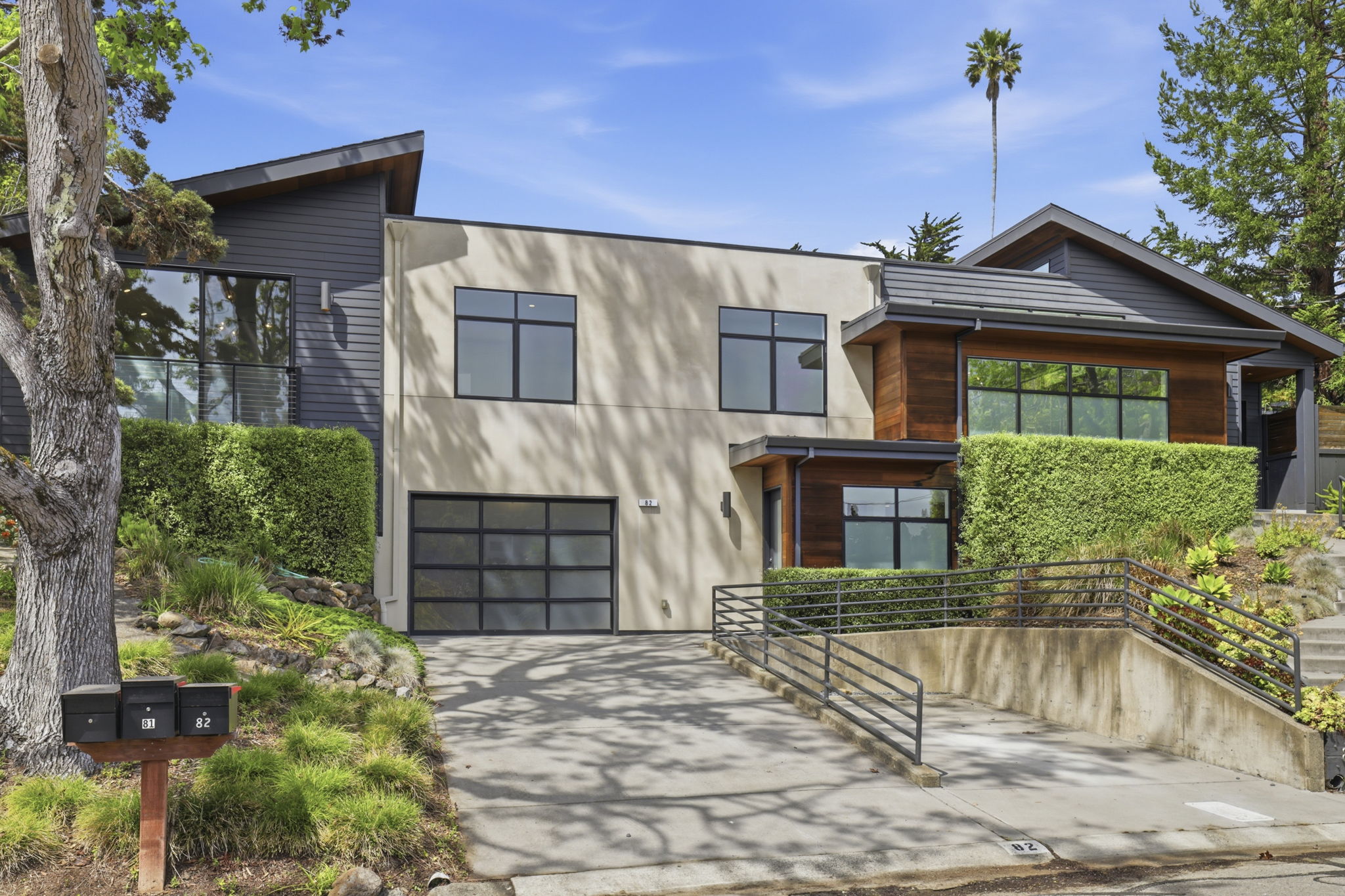  Modern Indoor-Outdoor Living Meets Unbeatable Walkability in Strawberry - 物件實景