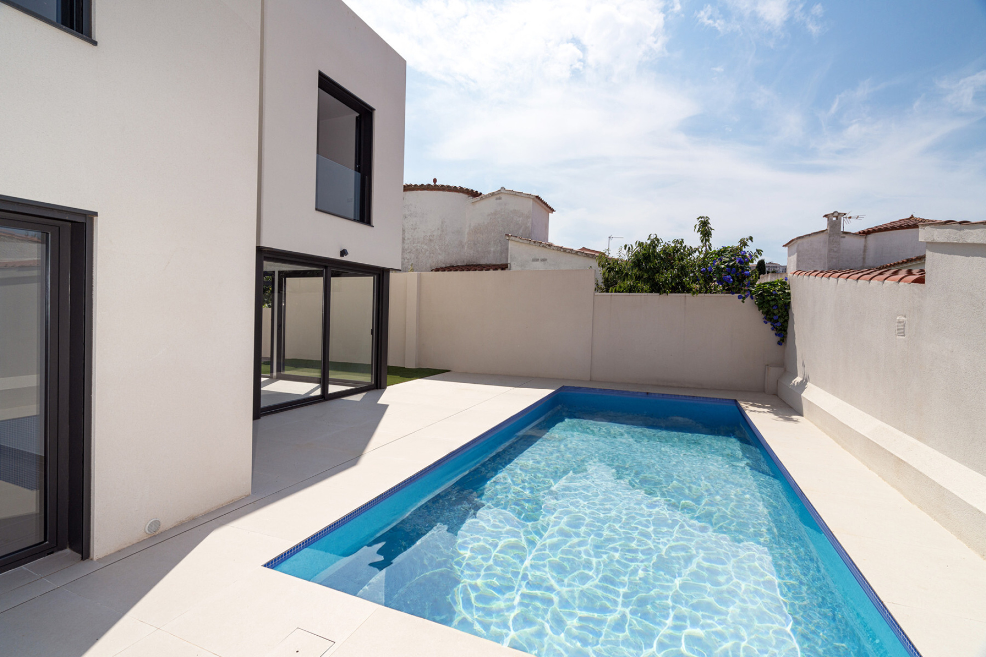  Modern semi-detached house in Requesens - Empuriabrava - 物件實景