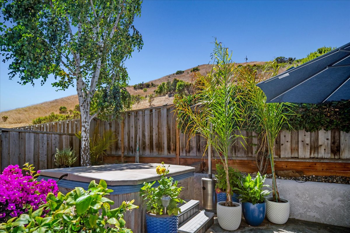 Salinas, California, 93908, United States, 3 Bedrooms Bedrooms, ,2 BathroomsBathrooms,Residential,For Sale,1914663