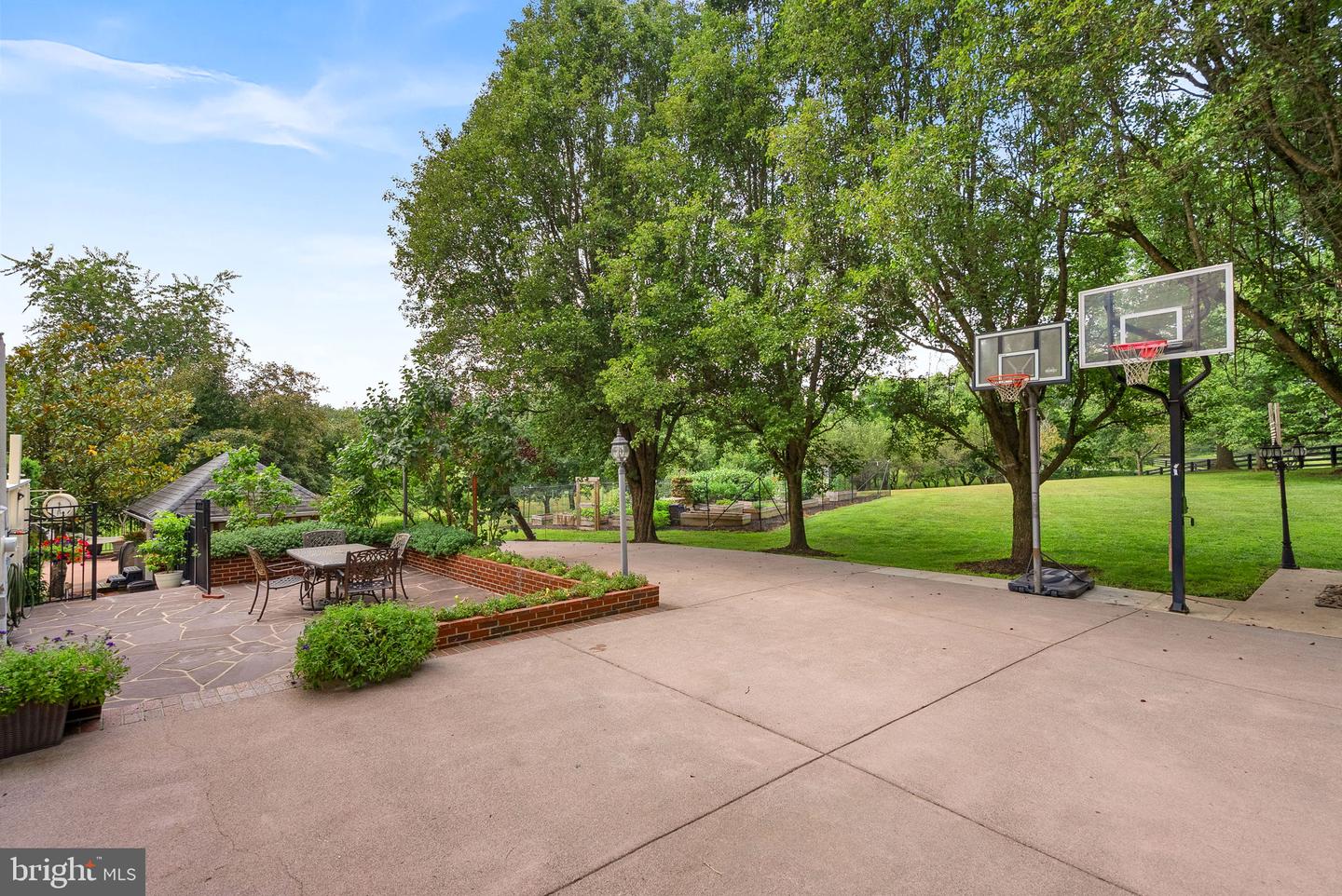 Waterford, Virginia, 20197, United States, 5 Bedrooms Bedrooms, ,4 BathroomsBathrooms,Residential,For Sale,1940957