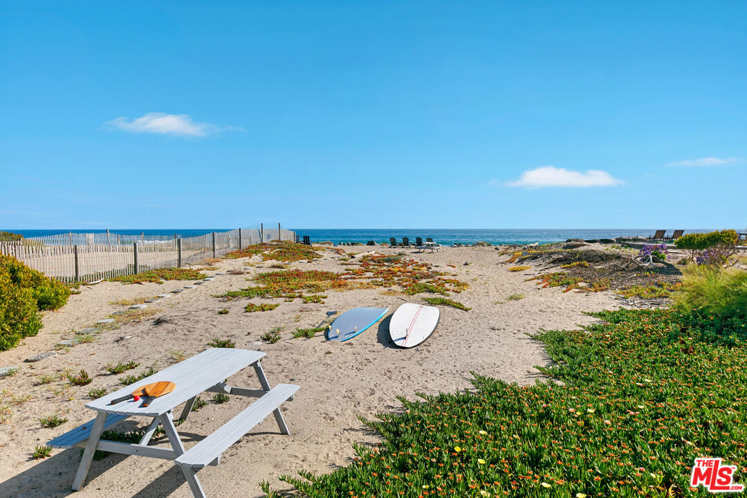 Malibu, California, 90265, United States, 4 Bedrooms Bedrooms, ,4 BathroomsBathrooms,Residential,For Sale,1840661