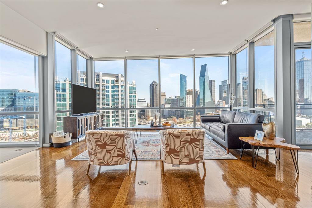 Dallas, Texas, 75219, United States, 2 Bedrooms Bedrooms, ,3 BathroomsBathrooms,Residential,For Sale,1916965