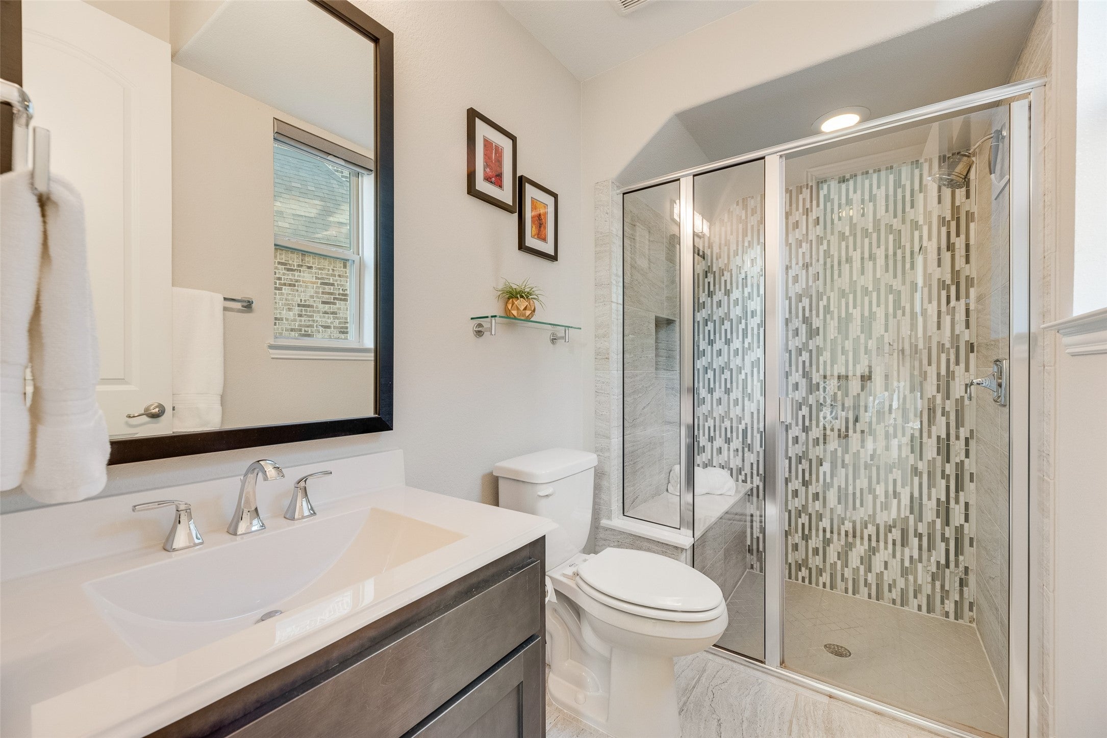 Colleyville, Texas, 76034, United States, 4 Bedrooms Bedrooms, ,5 BathroomsBathrooms,Residential,For Sale,1983129