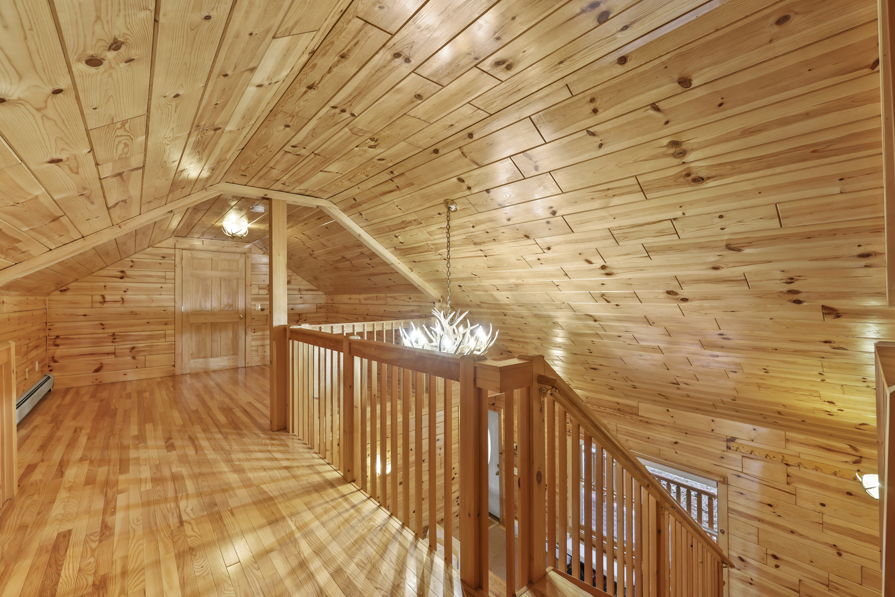  Berkshires Log Home Retreat with Wildlife Pond & Guest Apartment - 物件實景