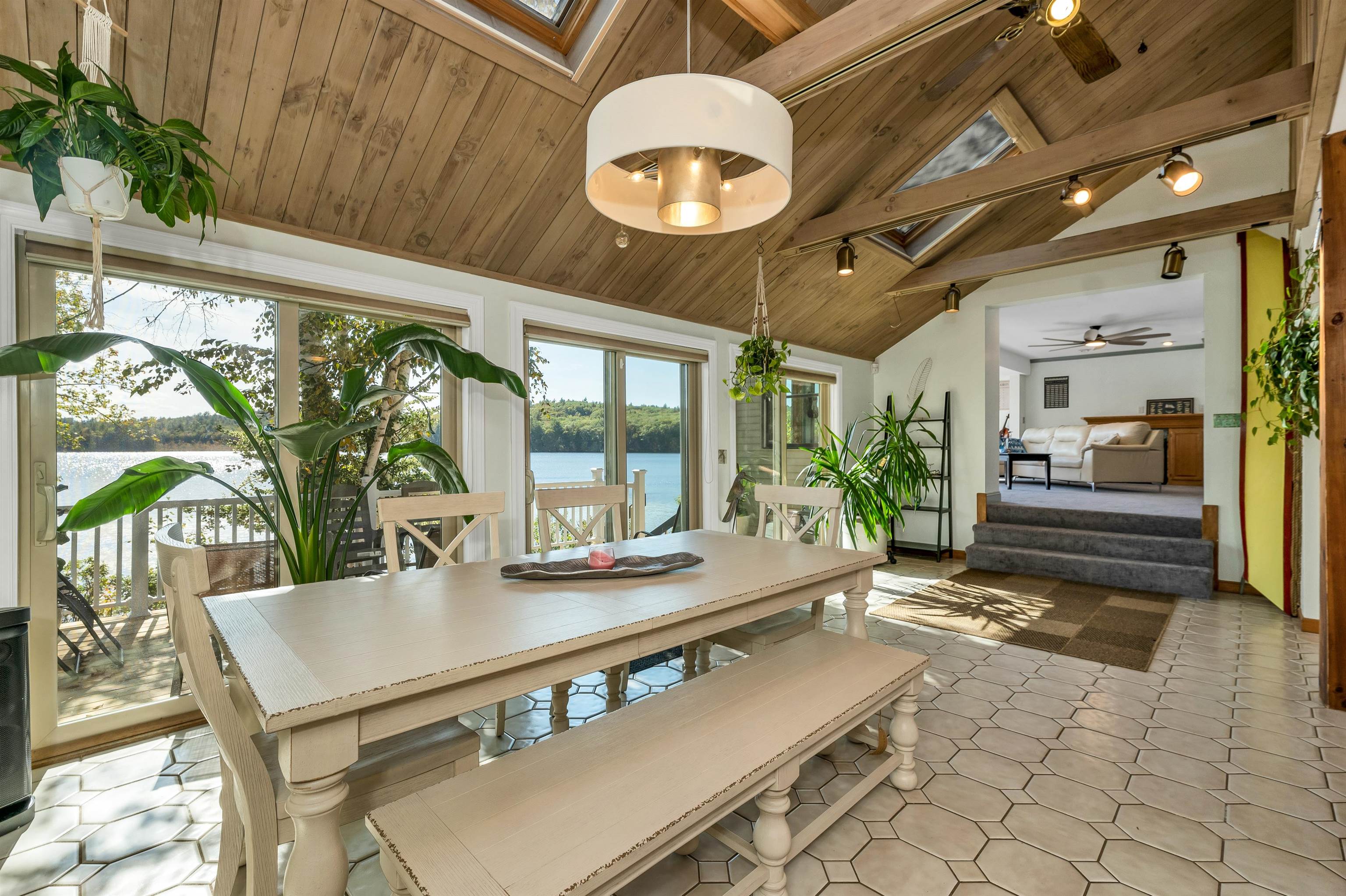 Dunbarton, New Hampshire, 03046, United States, 3 Bedrooms Bedrooms, ,2 BathroomsBathrooms,Residential,For Sale,1989464