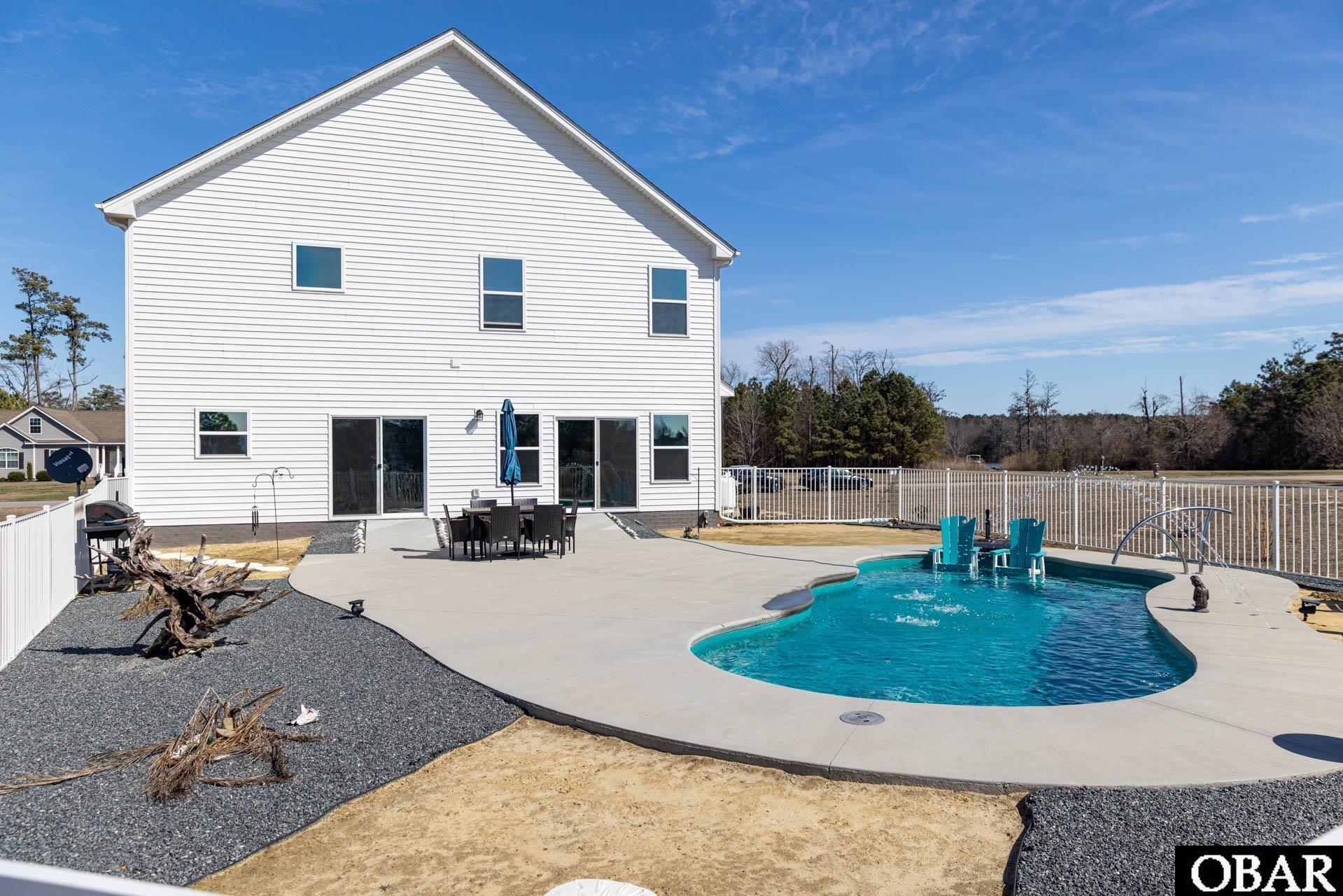 Elizabeth City, North Carolina, 27909, United States, 4 Bedrooms Bedrooms, ,3 BathroomsBathrooms,Residential,For Sale,1728907