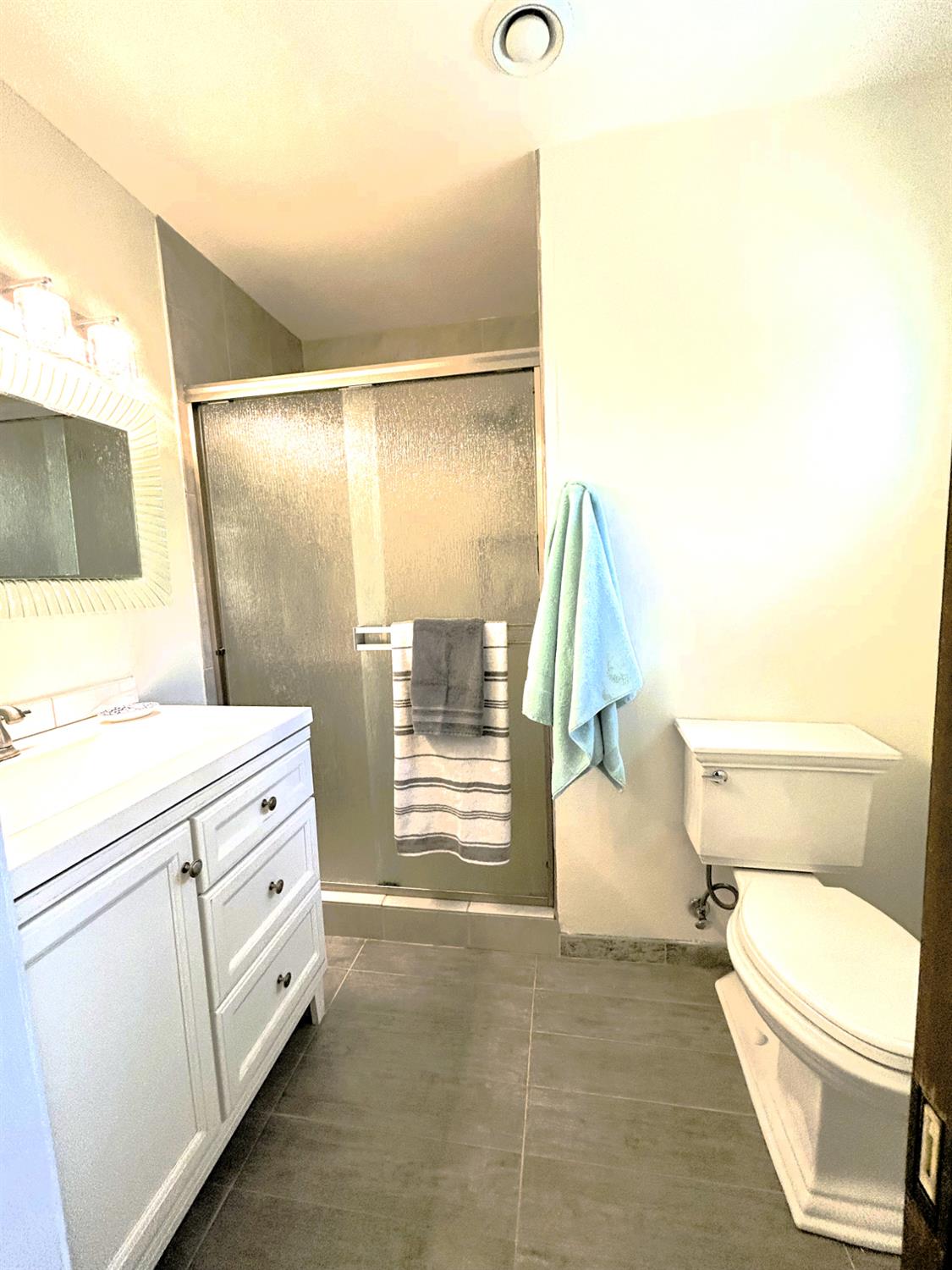 Fair Oaks, California, 95628, United States, 4 Bedrooms Bedrooms, ,3 BathroomsBathrooms,Residential,For Sale,1992931