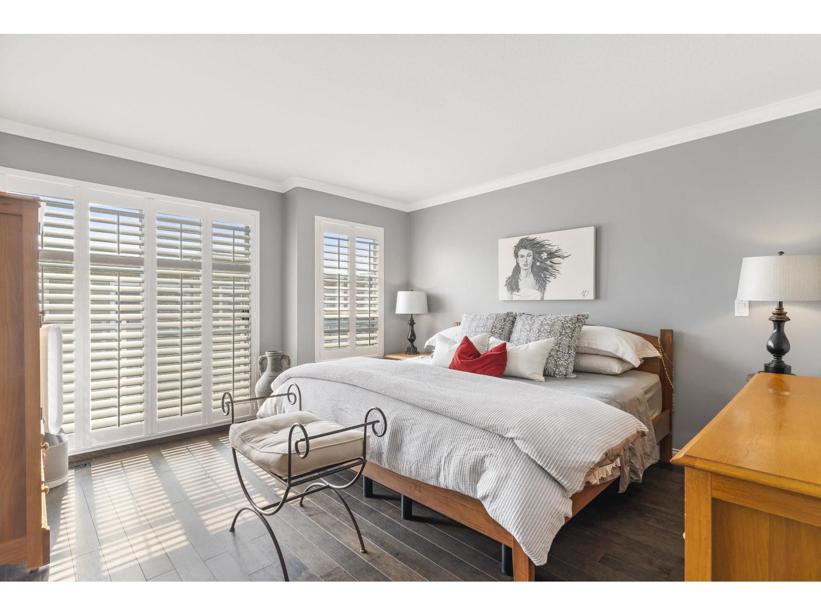 WHITE ROCK, British Columbia, V4B 3T4, CA, 3 Bedrooms Bedrooms, ,4 BathroomsBathrooms,Residential,For Sale,1949298