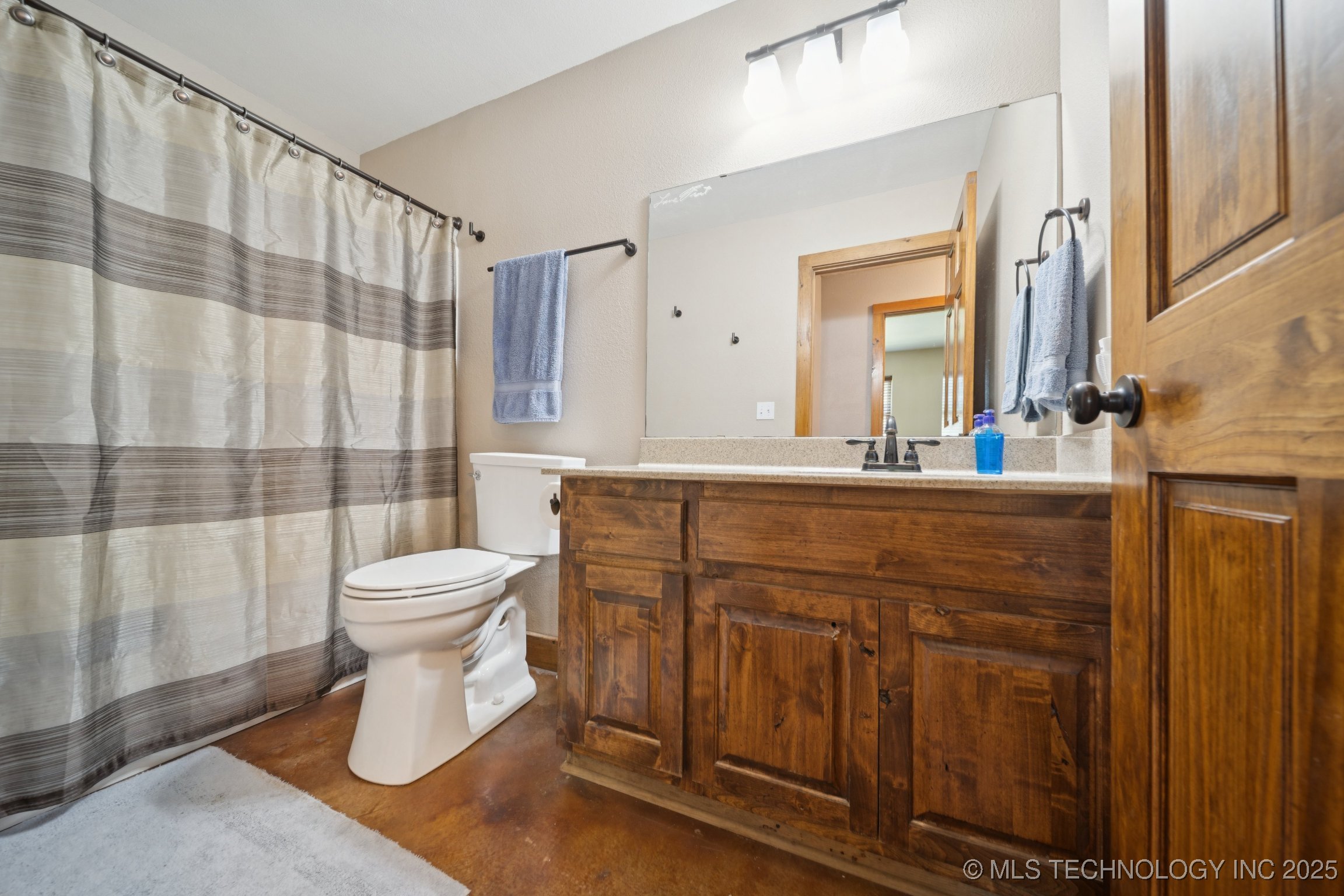 Henryetta, Oklahoma, 74437, United States, 4 Bedrooms Bedrooms, ,4 BathroomsBathrooms,Residential,For Sale,1939303