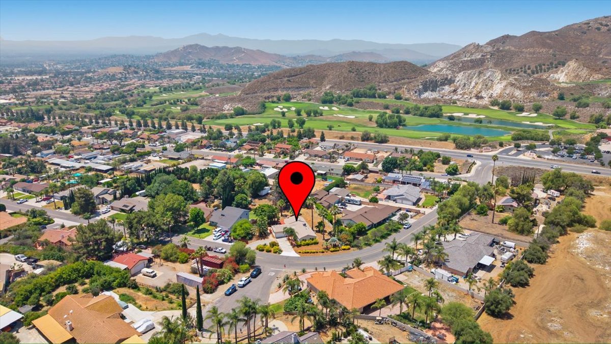 Jurupa Valley, California, 92509, United States, 4 Bedrooms Bedrooms, ,2 BathroomsBathrooms,Residential,For Sale,1927832