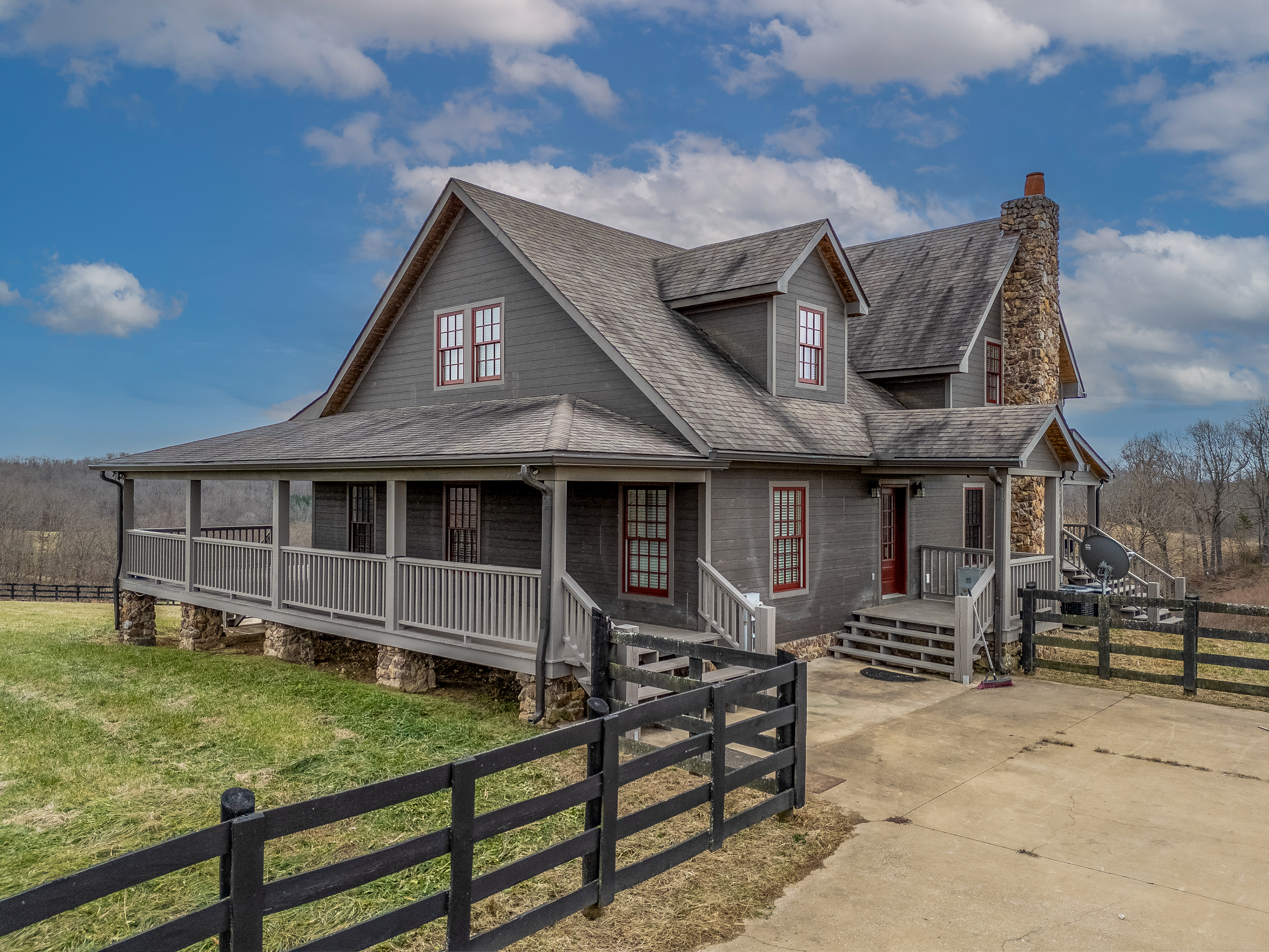 Olive Hill, Kentucky, 41164, United States, 3 Bedrooms Bedrooms, ,4 BathroomsBathrooms,Residential,For Sale,2005427