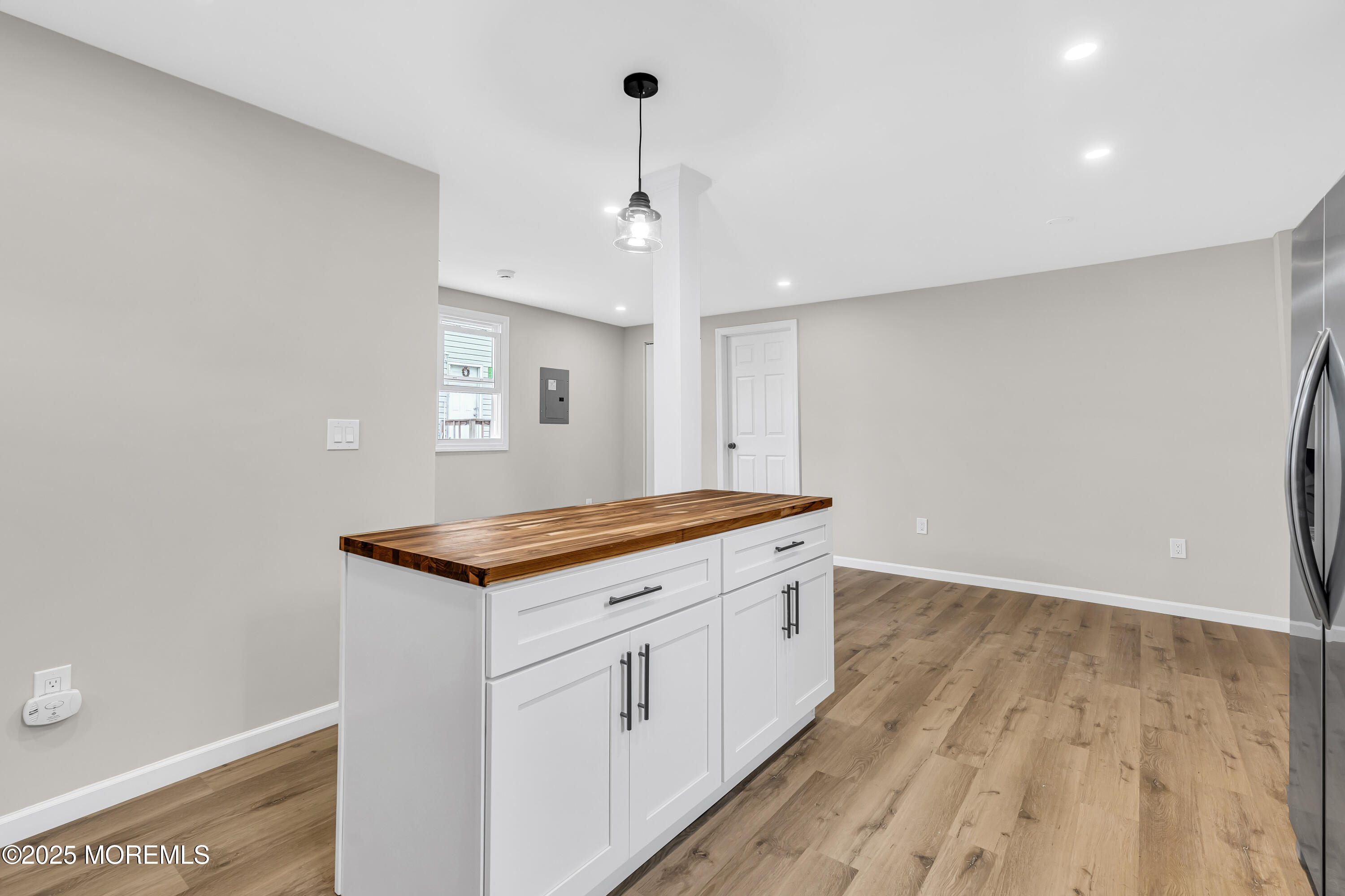 Keansburg, New Jersey, 07734, United States, ,Residential,For Sale,1976906