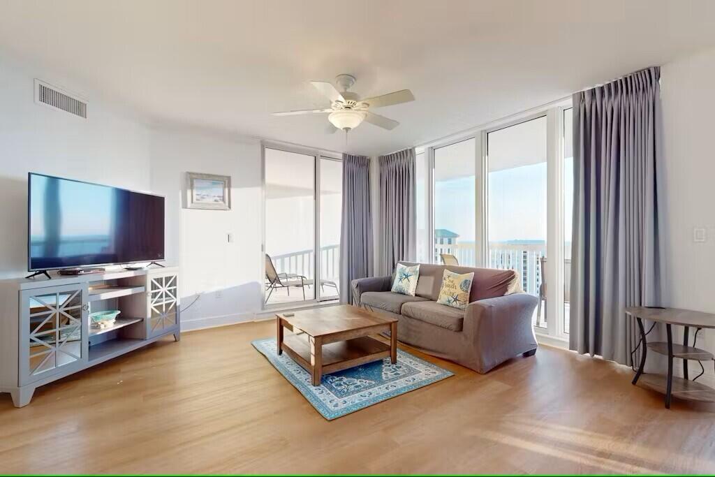 Destin, Florida, 32541, United States, 4 Bedrooms Bedrooms, ,3 BathroomsBathrooms,Residential,For Sale,1827058