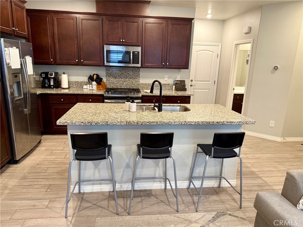 Murrieta, California, 92563, United States, 3 Bedrooms Bedrooms, ,3 BathroomsBathrooms,Residential,For Sale,1976156