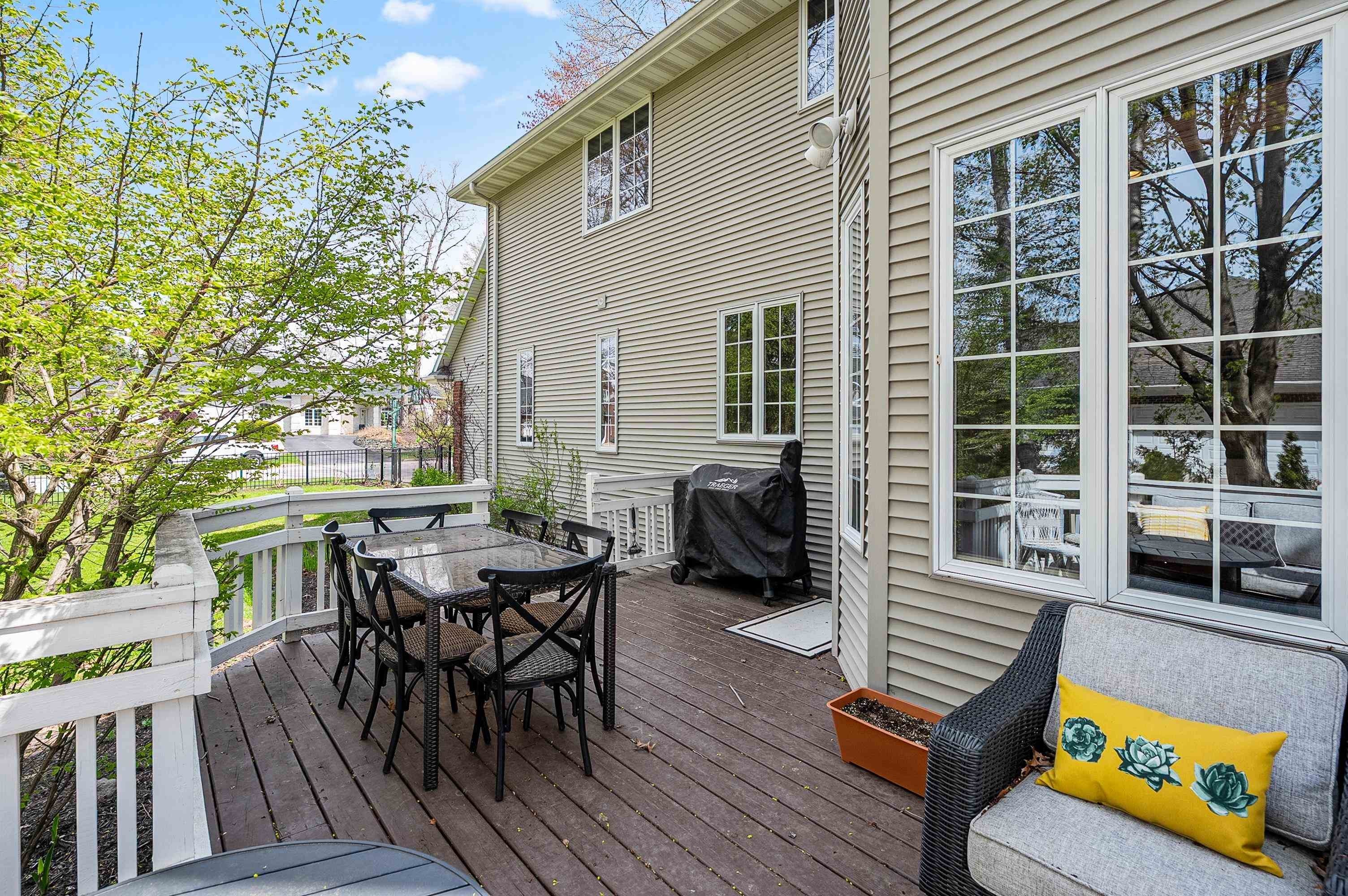 GREEN BAY, Wisconsin, 54313, United States, 4 Bedrooms Bedrooms, ,5 BathroomsBathrooms,Residential,For Sale,2048665
