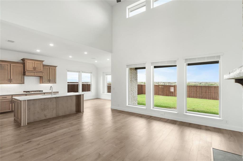 Justin, Texas, 76247, United States, 5 Bedrooms Bedrooms, ,4 BathroomsBathrooms,Residential,For Sale,1982092