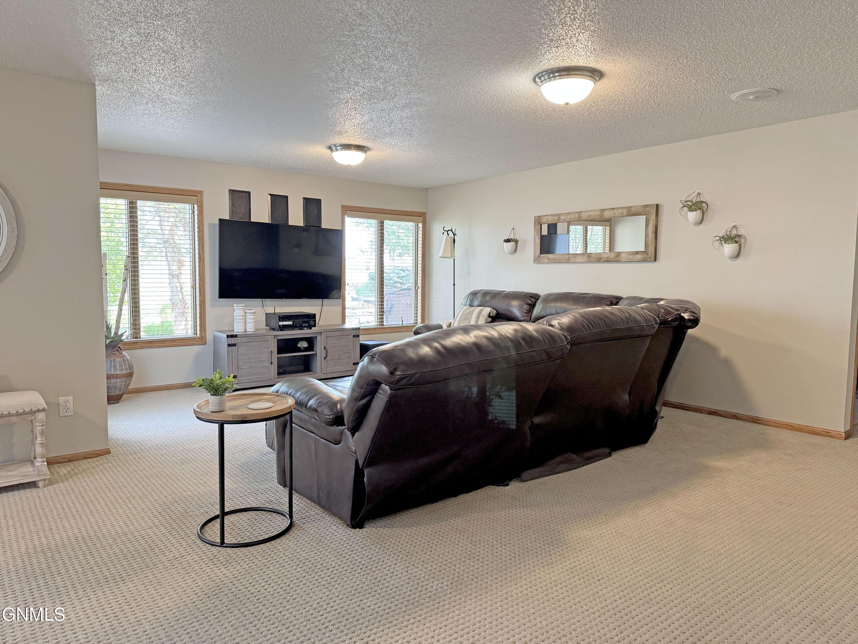 Bismarck, North Dakota, 58503, United States, 5 Bedrooms Bedrooms, ,2 BathroomsBathrooms,Residential,For Sale,2001566