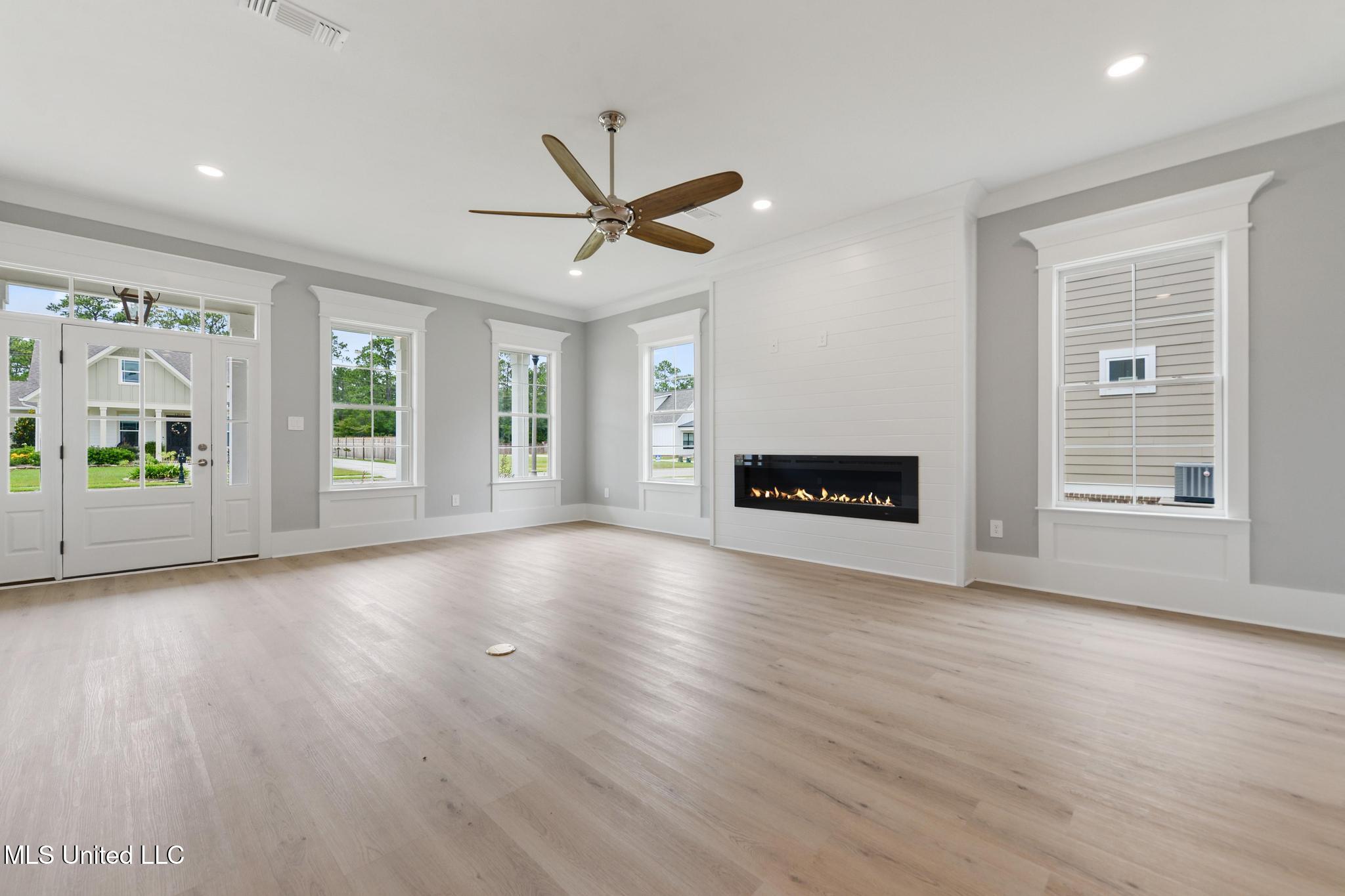 Gulfport, Mississippi, 39503, United States, 3 Bedrooms Bedrooms, ,2 BathroomsBathrooms,Residential,For Sale,1784044