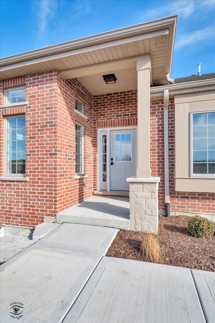 Frankfort, Illinois, 60423, United States, 2 Bedrooms Bedrooms, ,2 BathroomsBathrooms,Residential,For Sale,2012023