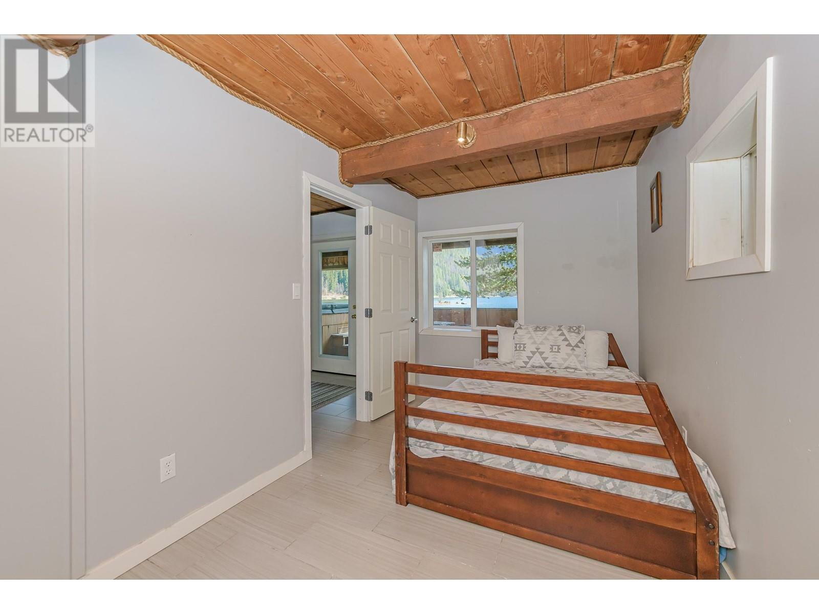 REVELSTOKE, British Columbia, V0E 2S0, CA, 4 Bedrooms Bedrooms, ,2 BathroomsBathrooms,Residential,For Sale,1838033