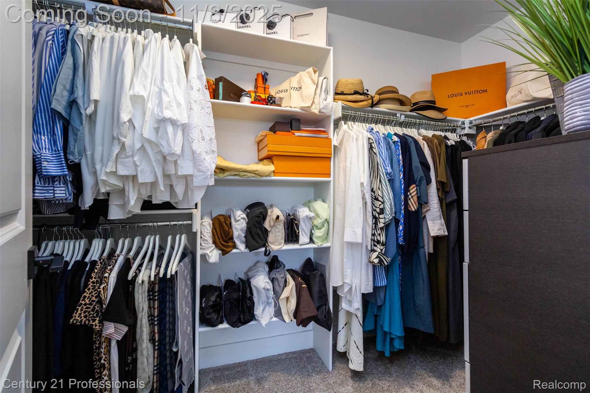 Macomb, Michigan, 48044, United States, 4 Bedrooms Bedrooms, ,3 BathroomsBathrooms,Residential,For Sale,1985765