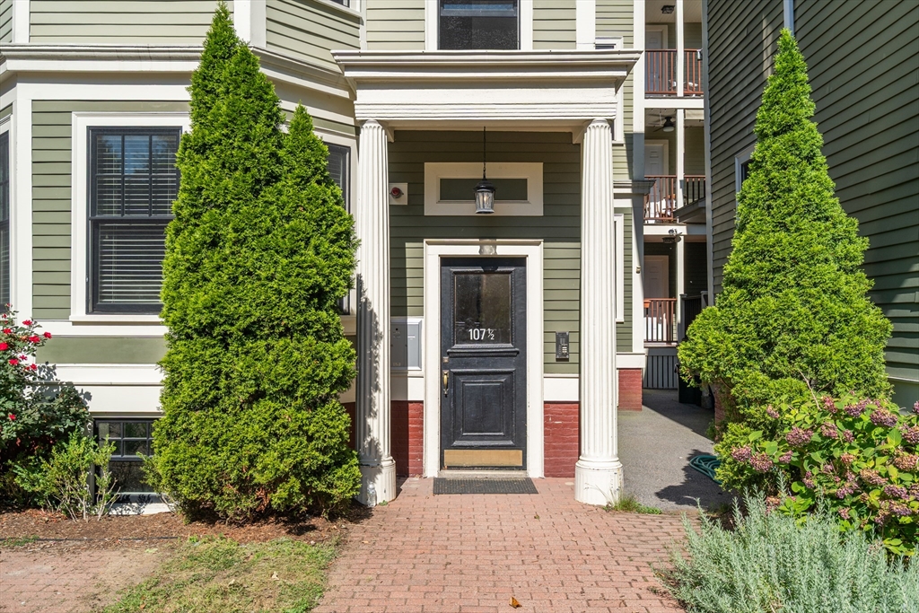 Cambridge, Massachusetts, 02139, United States, 4 Bedrooms Bedrooms, ,3 BathroomsBathrooms,Residential,For Sale,1939479