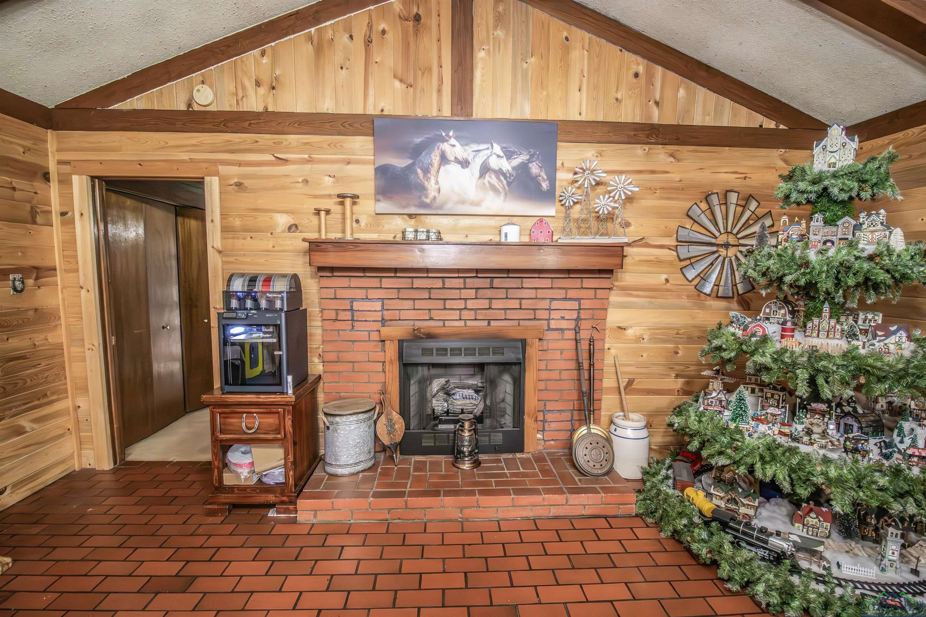 Jefferson, Texas, 75657, United States, 3 Bedrooms Bedrooms, ,2 BathroomsBathrooms,Residential,For Sale,1983011