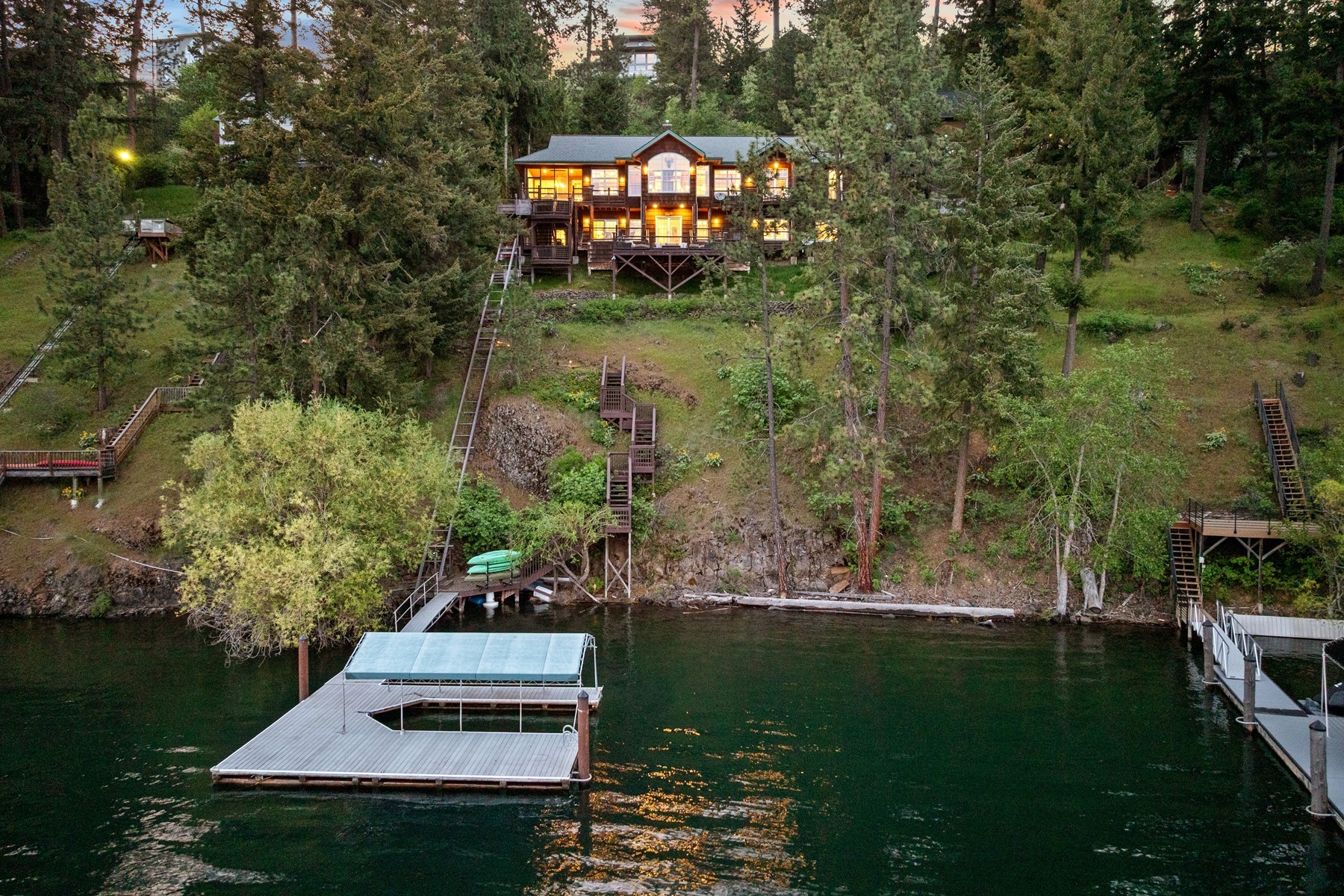  Spectacular Deepwater Hayden Lake Beauty - 物件實景