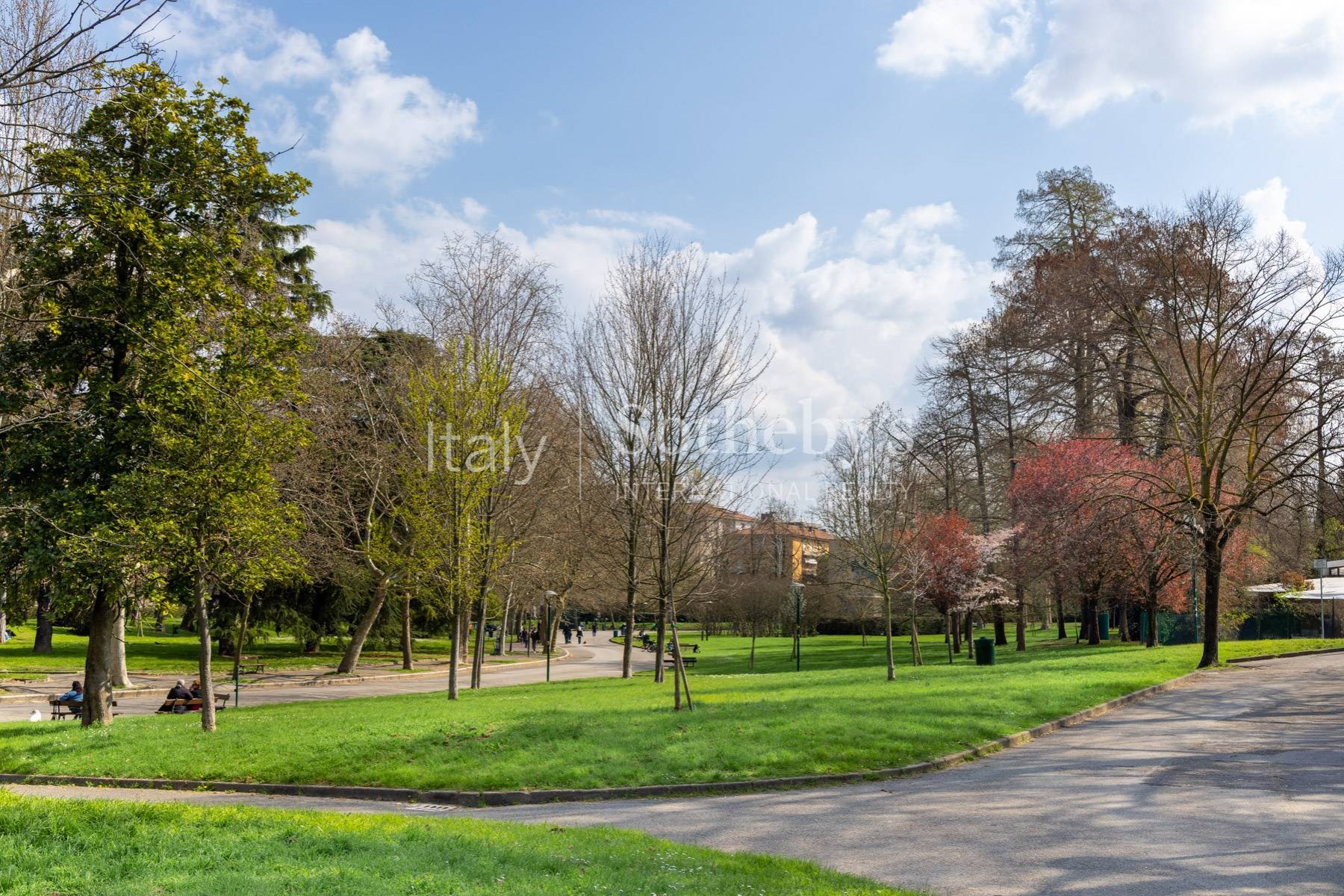  Elegant apartment a stone