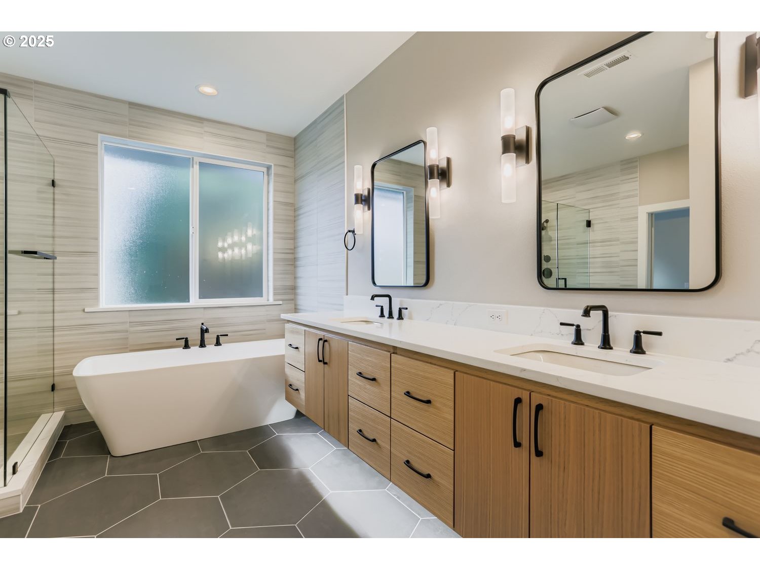 Portland, Oregon, 97229, United States, 4 Bedrooms Bedrooms, ,3 BathroomsBathrooms,Residential,For Sale,2000132