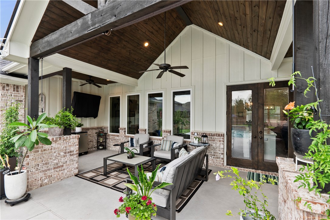 College Station, Texas, 77845, United States, 4 Bedrooms Bedrooms, ,4 BathroomsBathrooms,Residential,For Sale,1862401