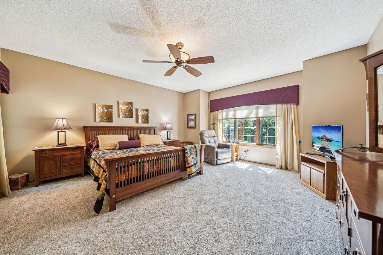 Lakeville, Minnesota, 55044, United States, 4 Bedrooms Bedrooms, ,3 BathroomsBathrooms,Residential,For Sale,1846490