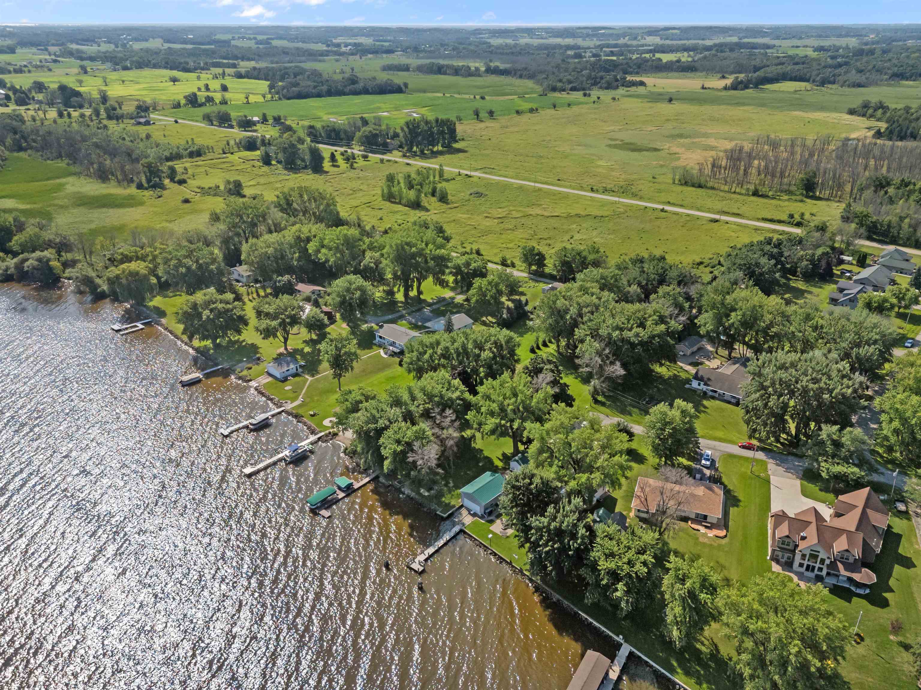 WINNECONNE, Wisconsin, 54986, United States, 2 Bedrooms Bedrooms, ,2 BathroomsBathrooms,Residential,For Sale,1926220