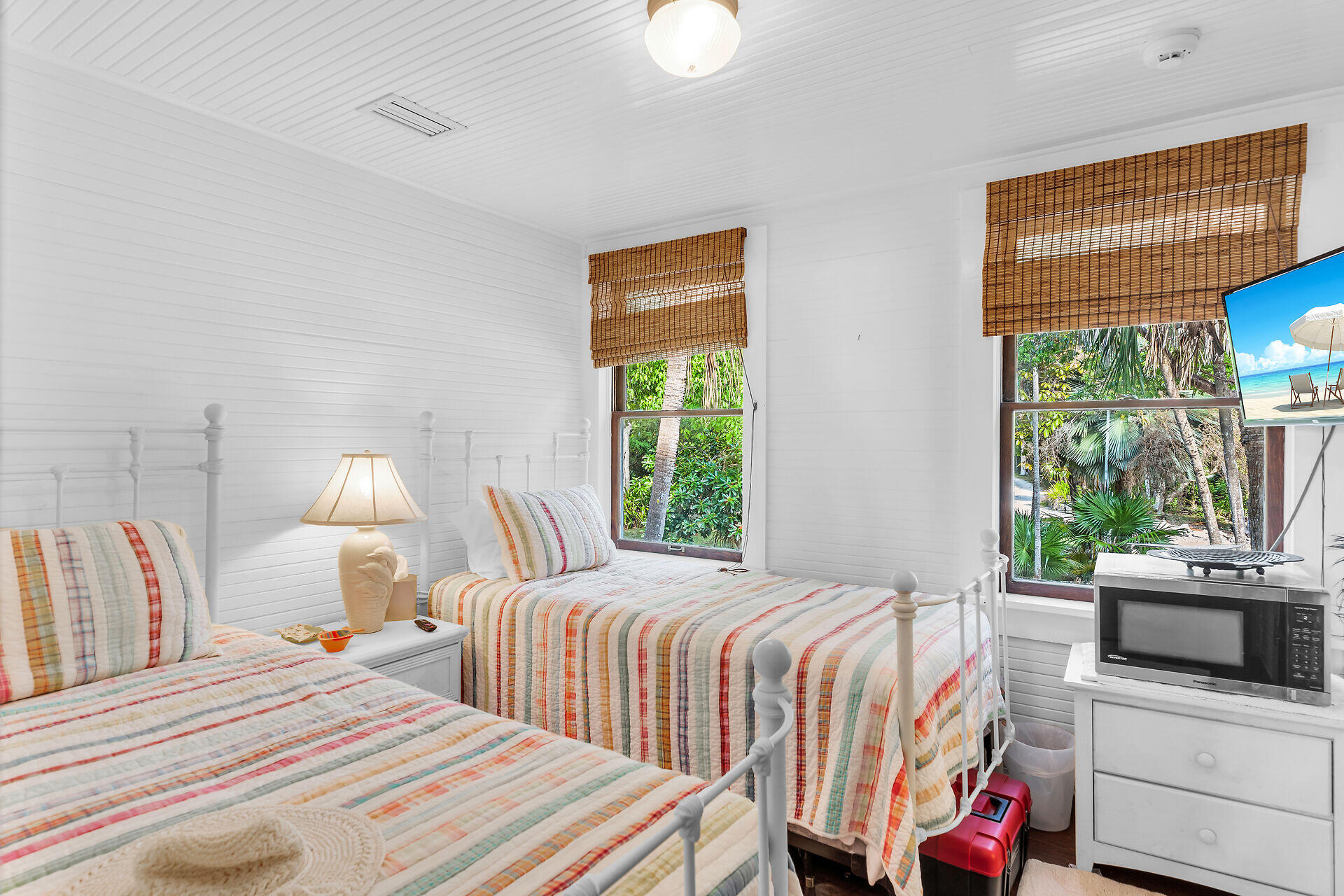 ISLAMORADA, Florida, 33070, United States, 3 Bedrooms Bedrooms, ,3 BathroomsBathrooms,Residential,For Sale,1837711