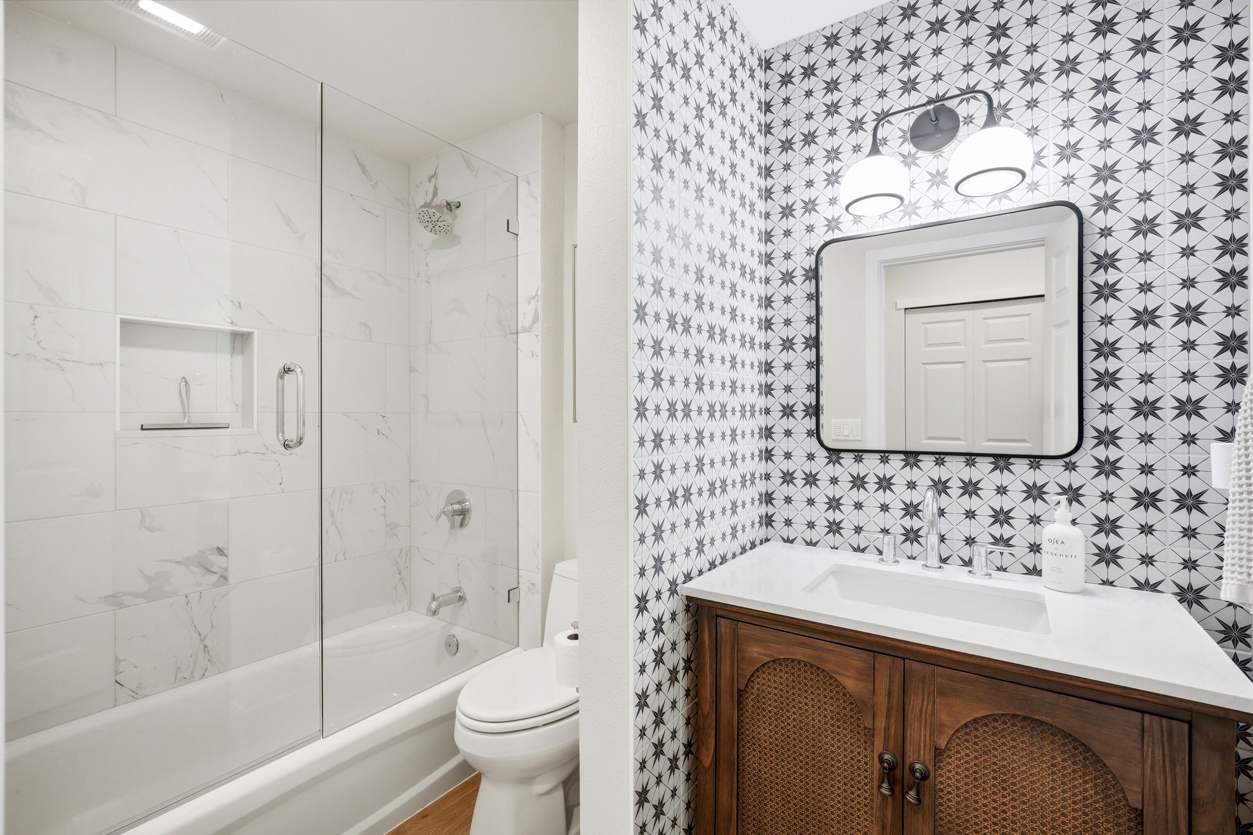  17432 Bothell Way Northeast B-307, Bothell, WA 98011 - 物件實景