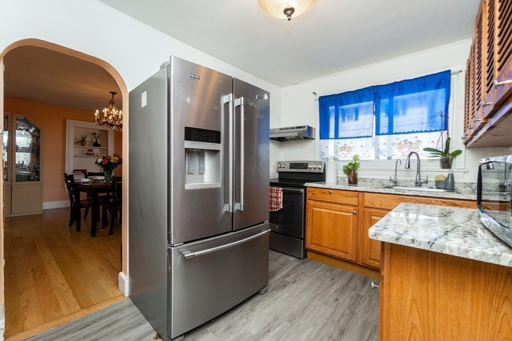 Revere, Massachusetts, 02151, United States, 3 Bedrooms Bedrooms, ,2 BathroomsBathrooms,Residential,For Sale,1942979