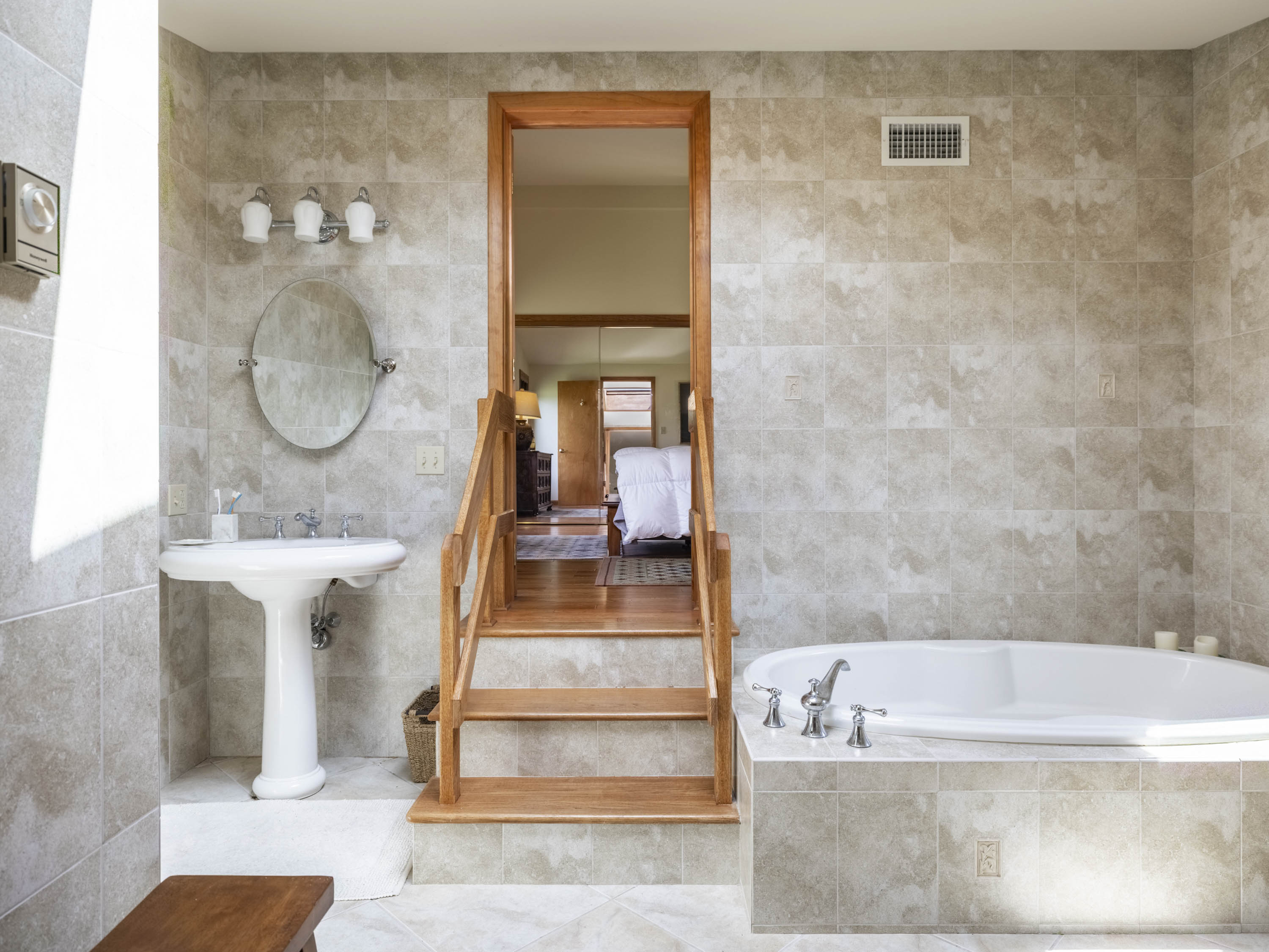 Jewett, New York, 12444, United States, 4 Bedrooms Bedrooms, ,4 BathroomsBathrooms,Residential,For Sale,1877555