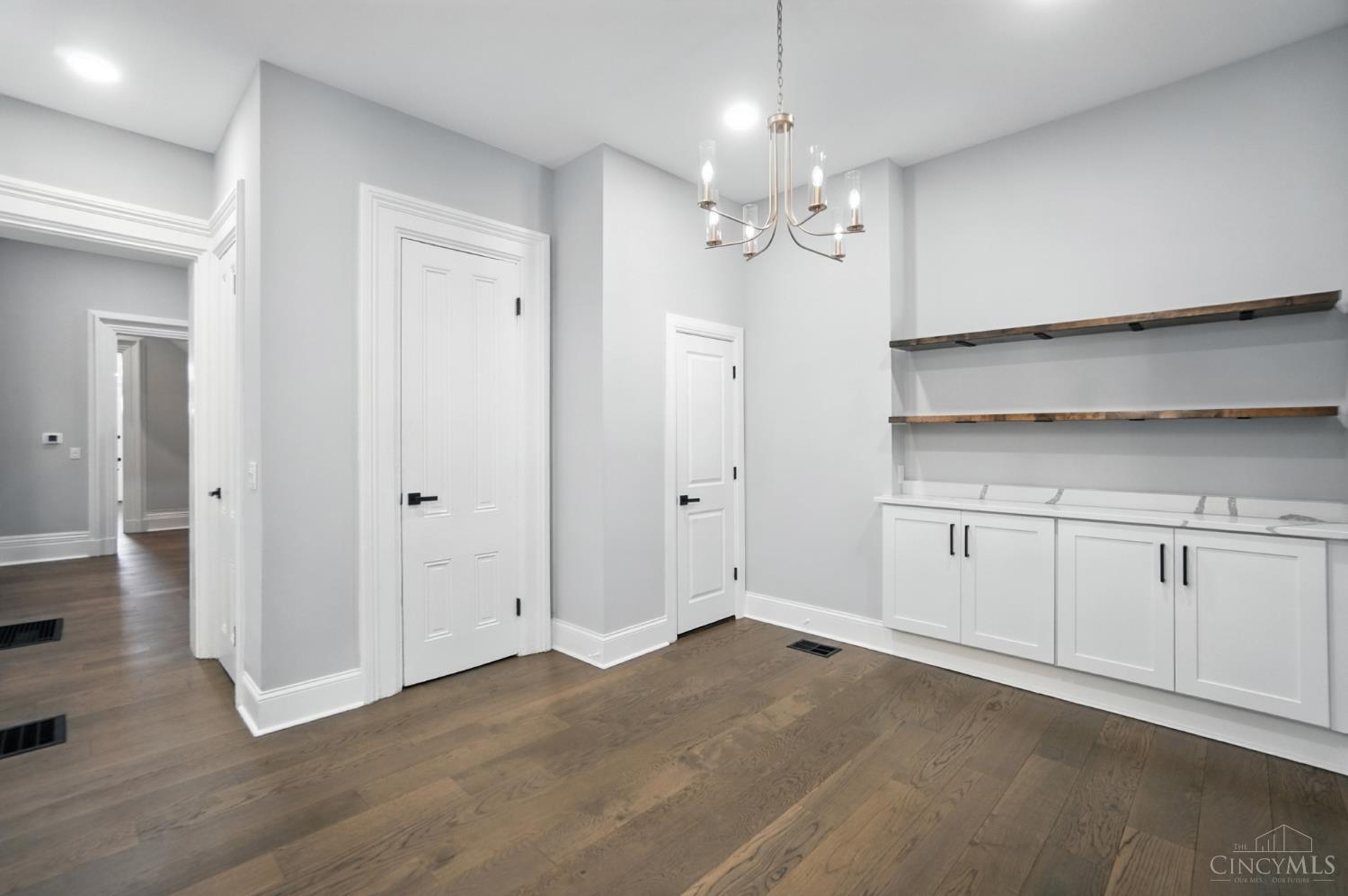 Cincinnati, Ohio, 45214, United States, 4 Bedrooms Bedrooms, ,3 BathroomsBathrooms,Residential,For Sale,1955713