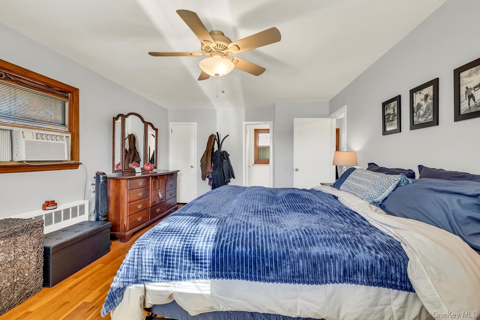 Farmingdale, New York, 11735, United States, 3 Bedrooms Bedrooms, ,3 BathroomsBathrooms,Residential,For Sale,1987625