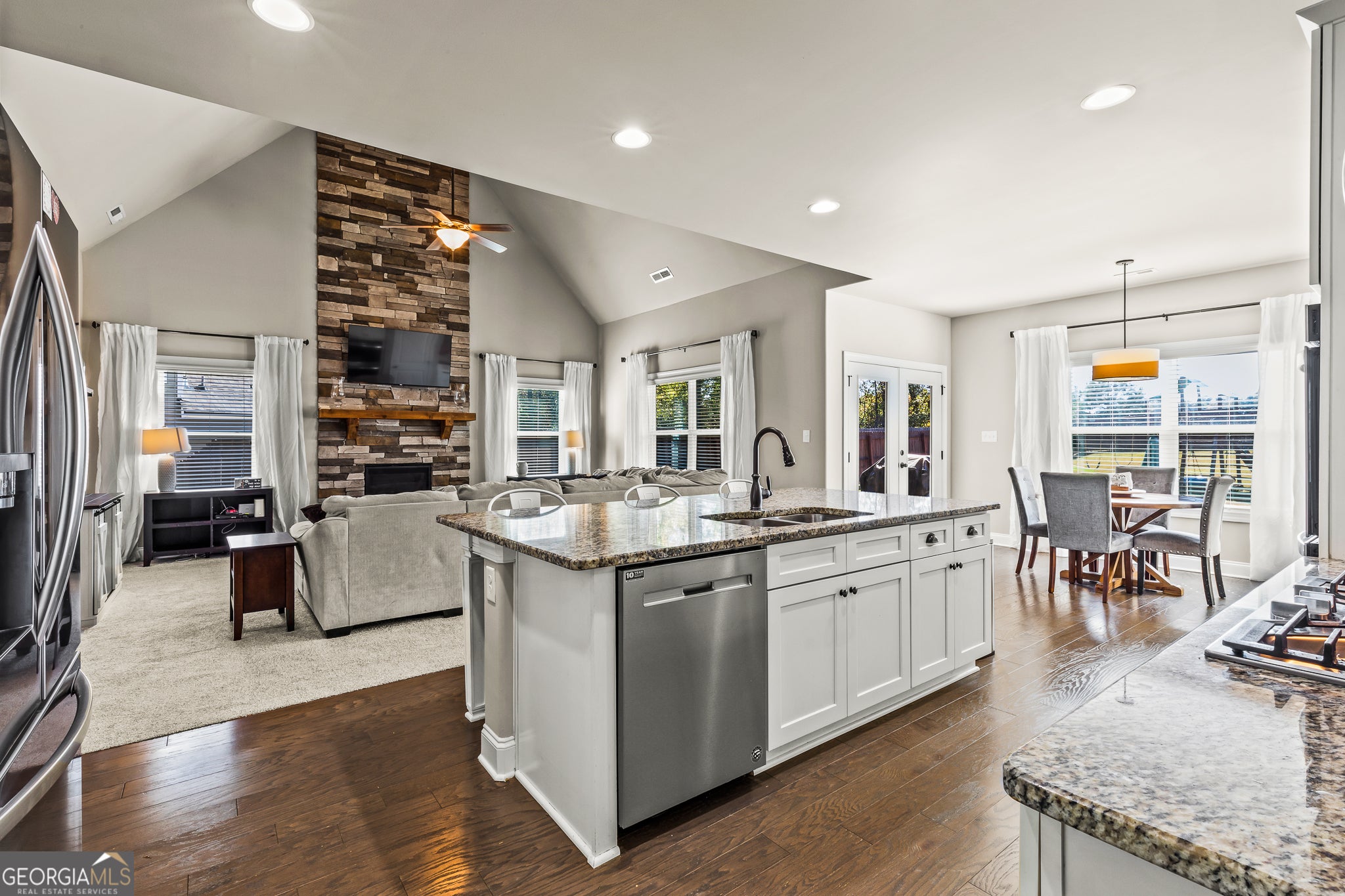 Senoia, Georgia, 30276, United States, 4 Bedrooms Bedrooms, ,3 BathroomsBathrooms,Residential,For Sale,1990817