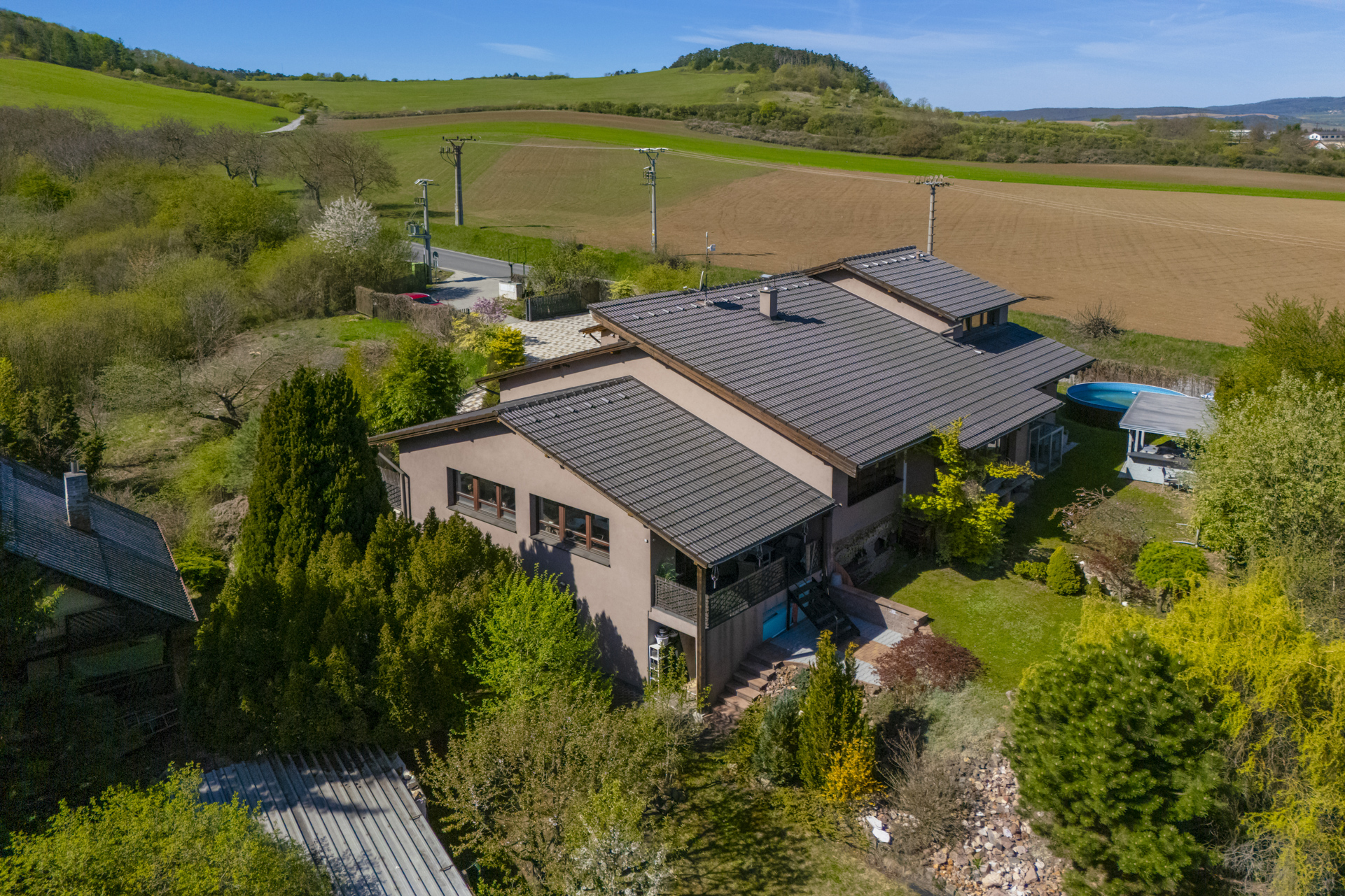  Spacious Family Residence with Guest Cottage - 物件實景